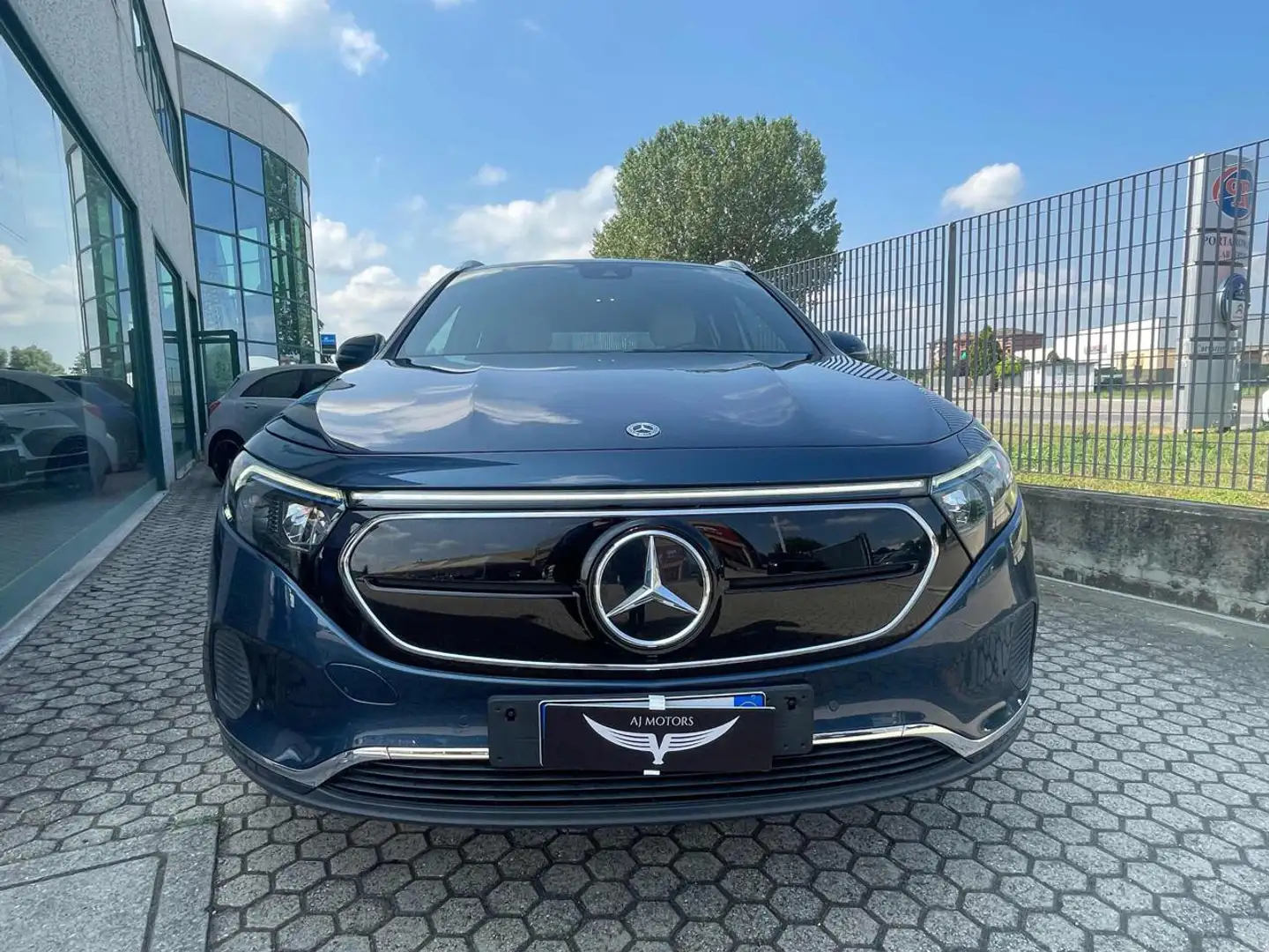 Mercedes-Benz EQA 250 Premium NO VINCOLI FINANZIARI Azul - 2