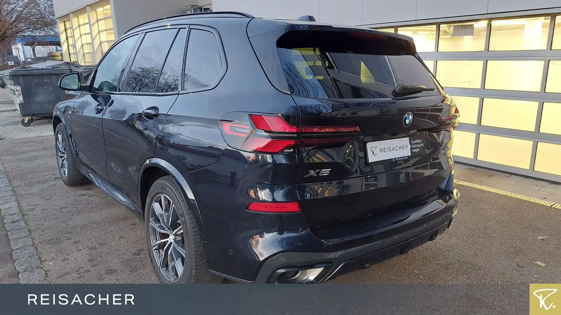 BMW X5 xDrive30d A M-Sport PRO,SkyLou,AHK,Sitzbelü Schwarz - 2