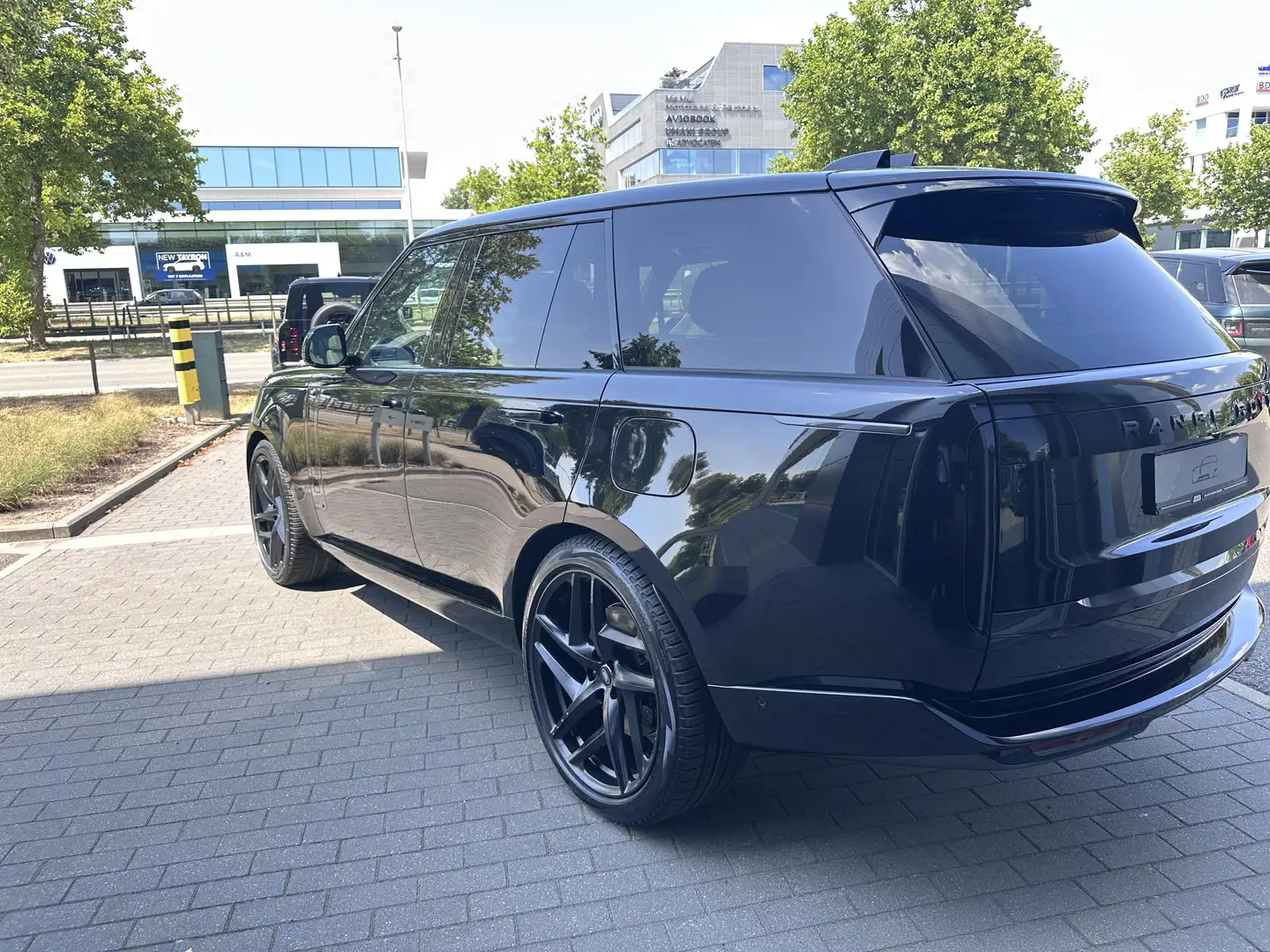 Land Rover Range Rover P550e Autobiography Zwart - 2