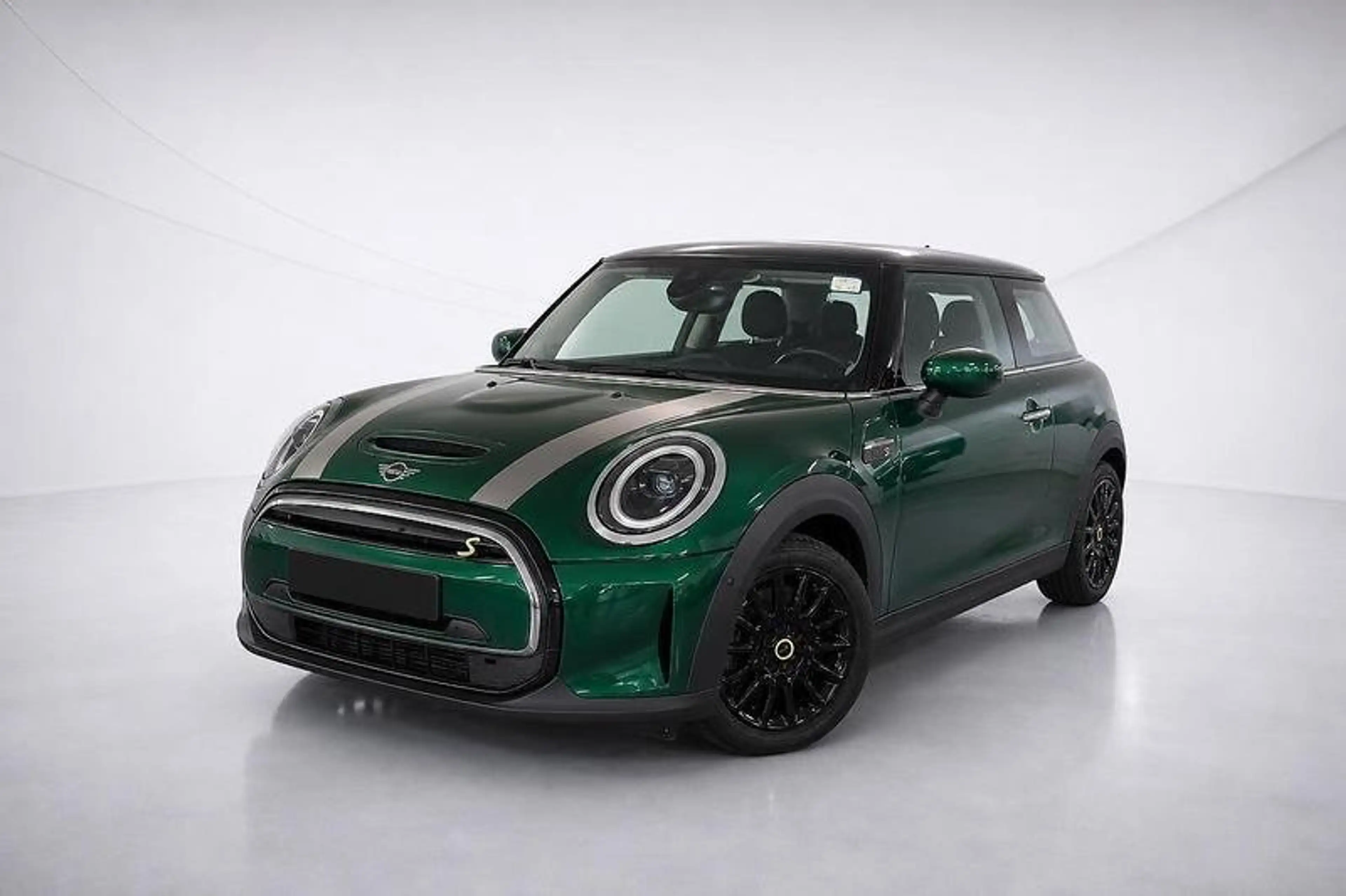 MINI Cooper SE Classic Trim 32.6 kWh Pano/WPU/RFK/LED — photo 2