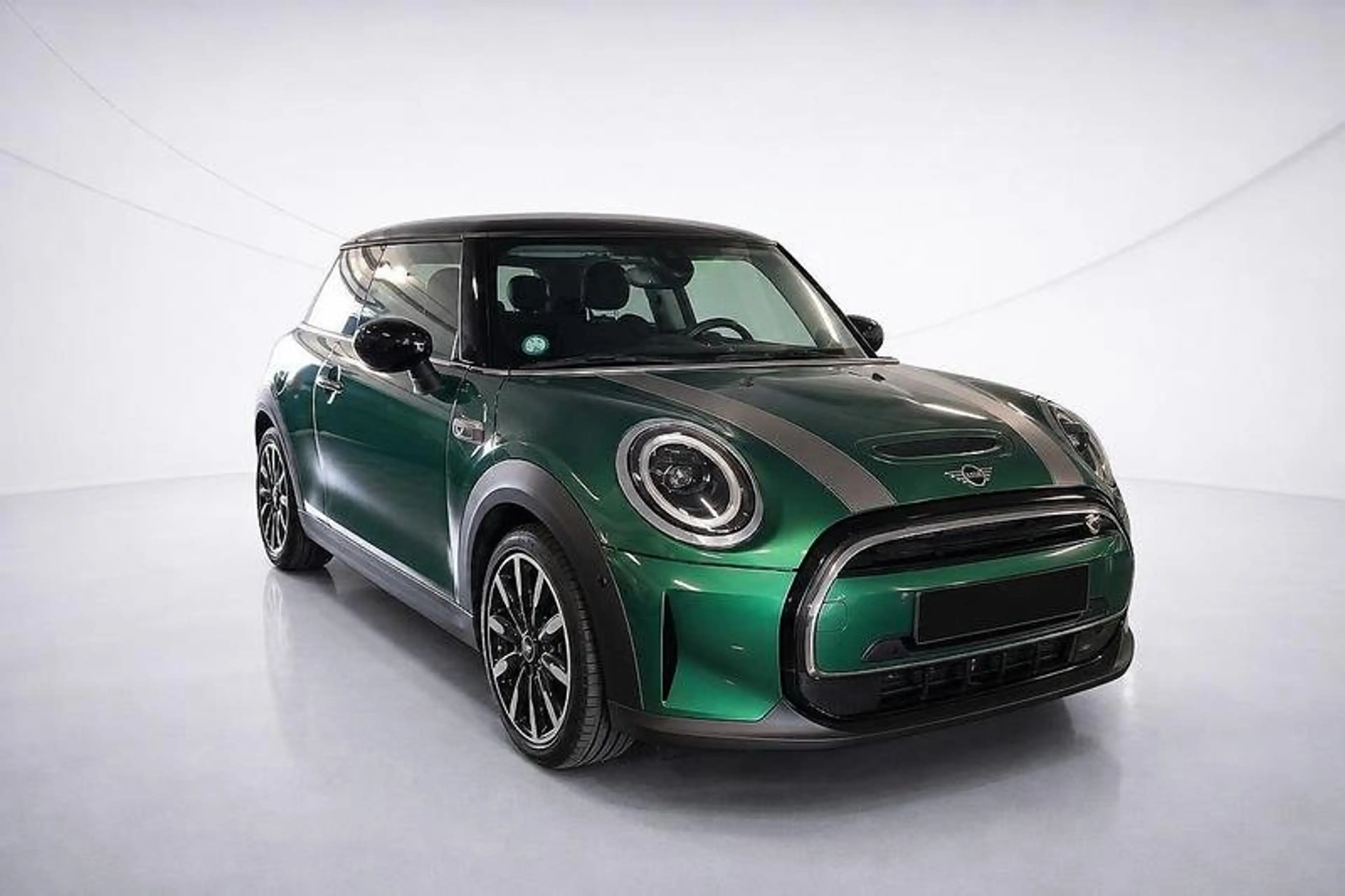 MINI Cooper SE Classic Trim 32.6 kWh Pano/WPU/RFK/LED — photo 4