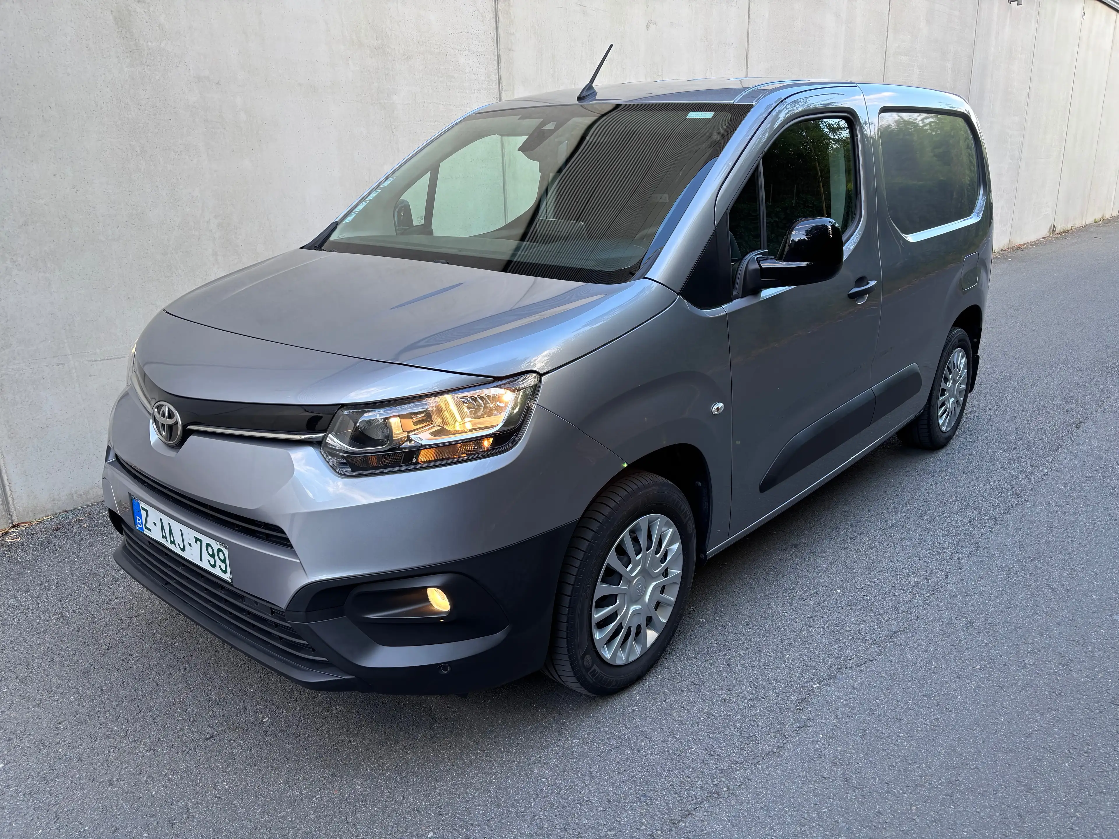 Toyota Proace City Utilitaire 3 places !!!13.000 km !!! Automatique new model