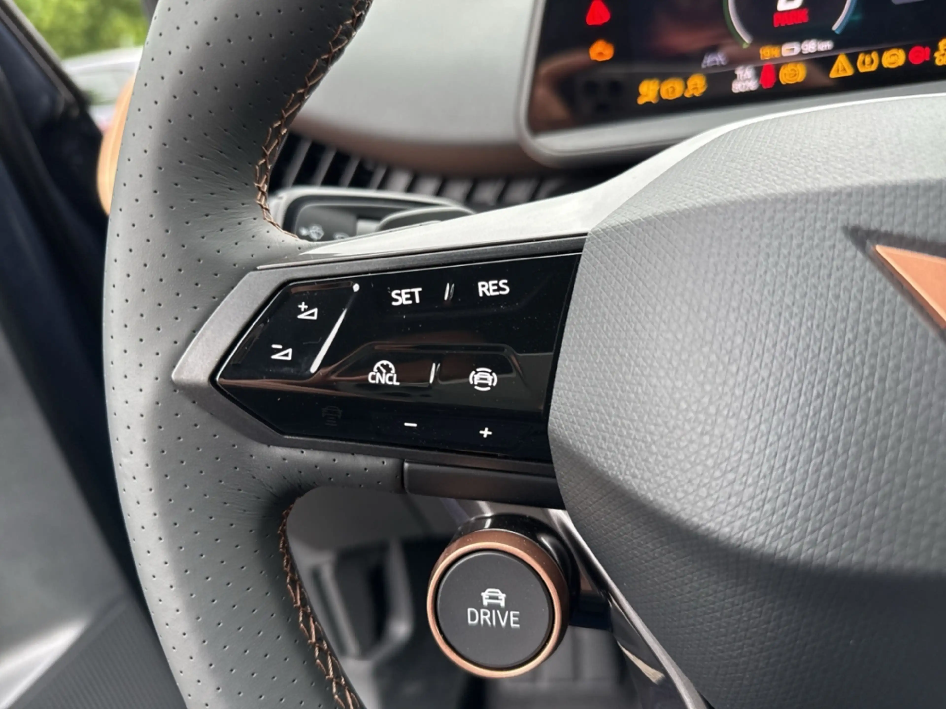CUPRA Tavascan 250 kW 4Drive VZ Engine Navi Digitales Cockpit LED — photo 11