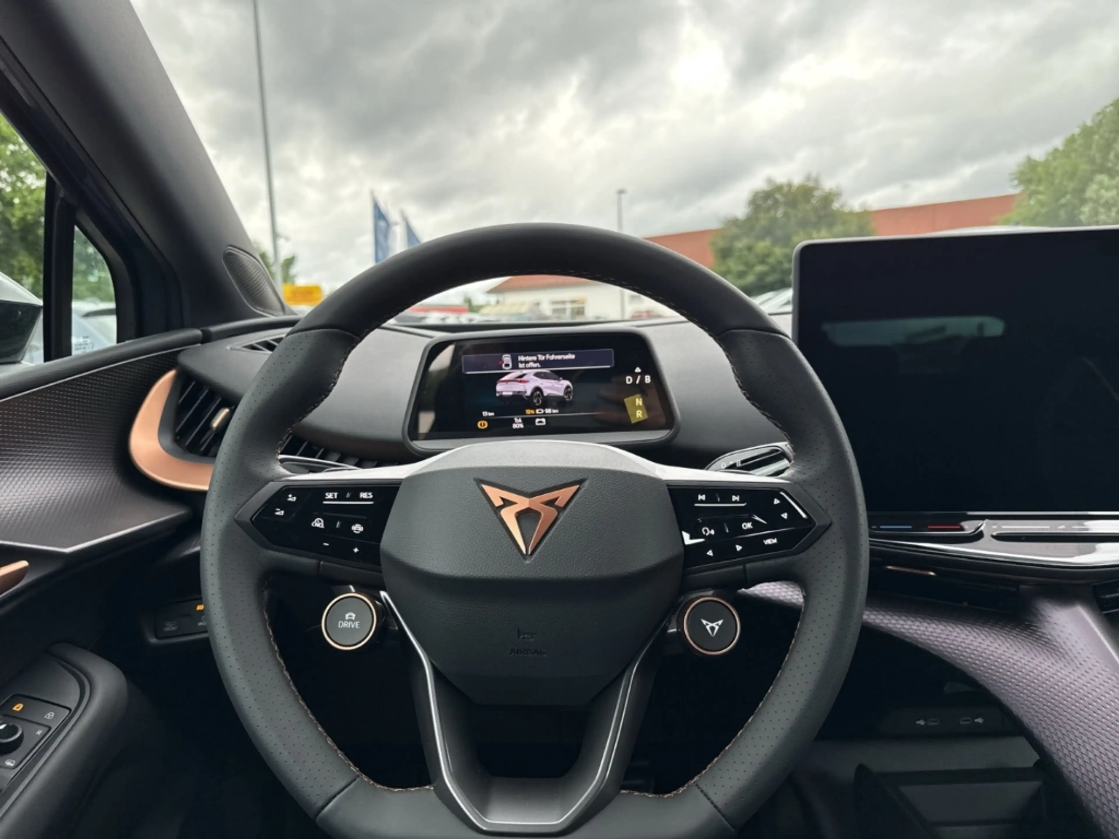 CUPRA Tavascan 250 kW 4Drive VZ Engine Navi Digitales Cockpit LED — photo 9