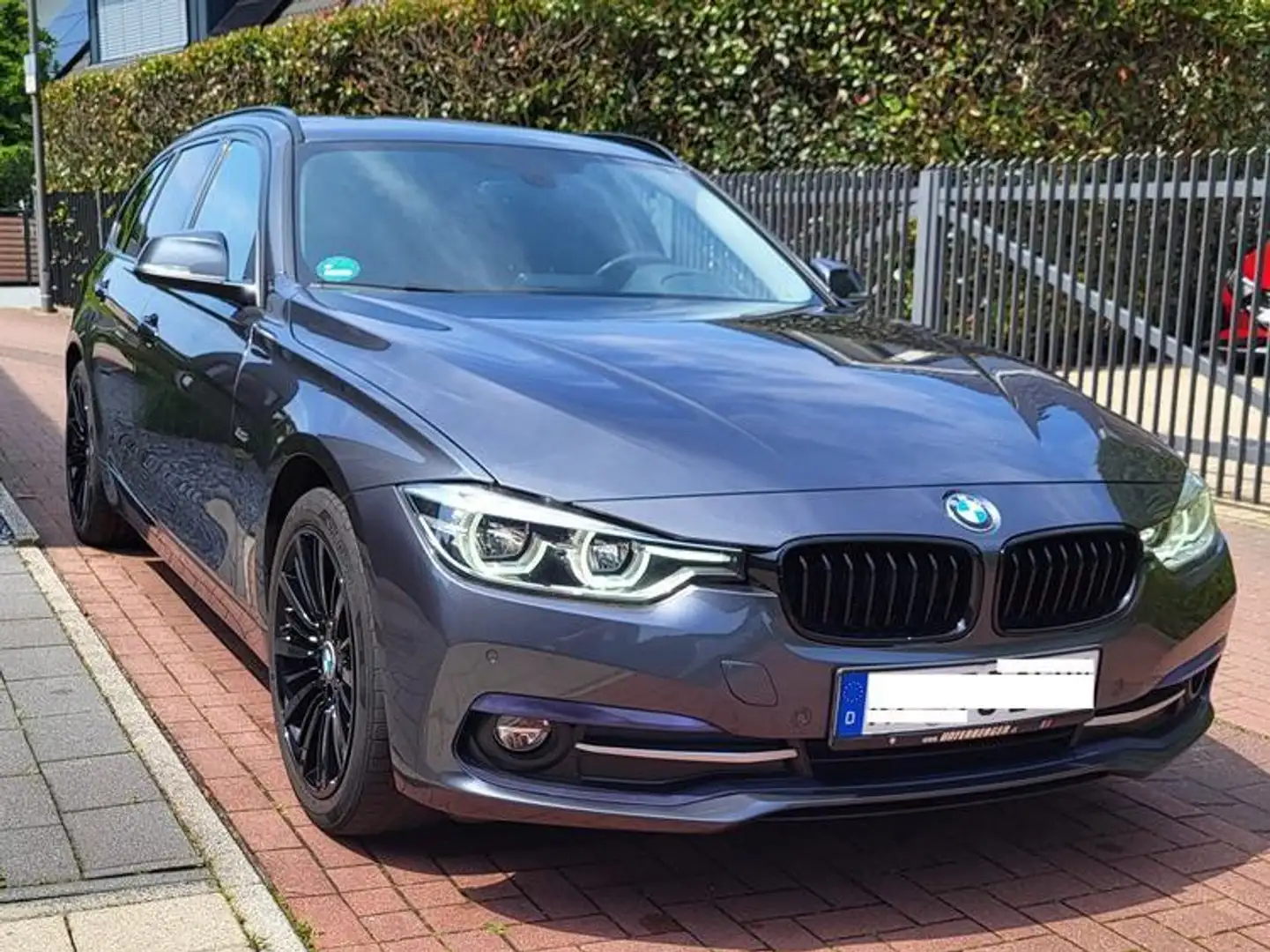 BMW 318 3er Touring Diesel 318d Touring Sport Line Gris - 1