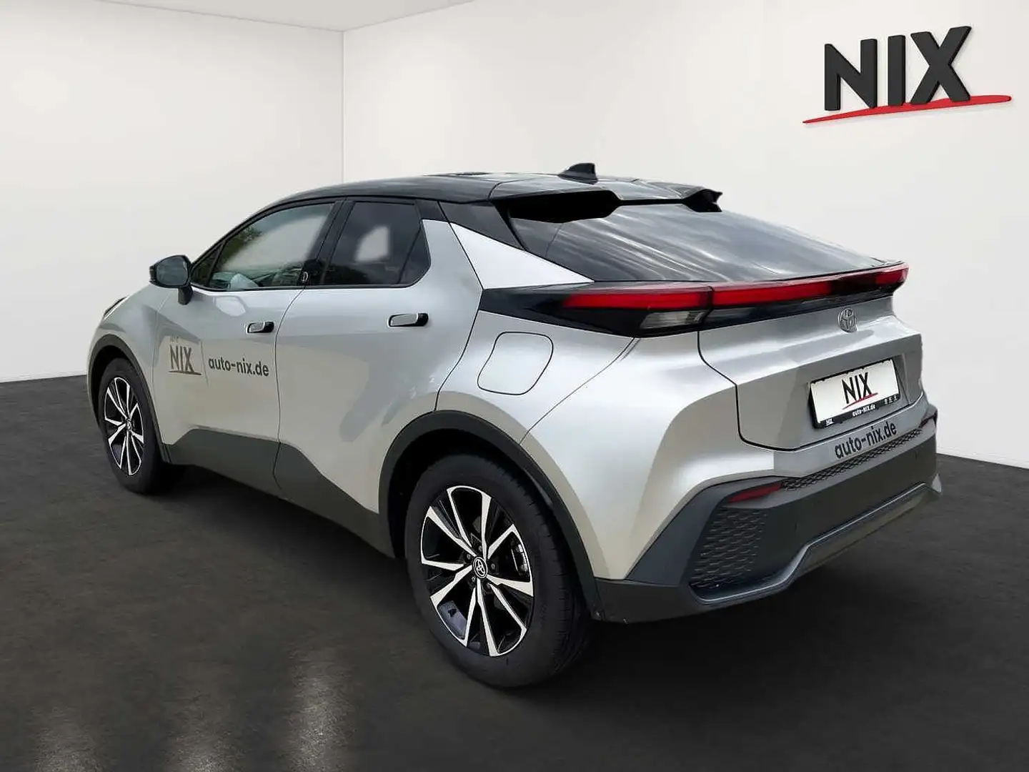 Toyota C-HR 2.0 Hybrid Team D + Technik + LED Silber - 2