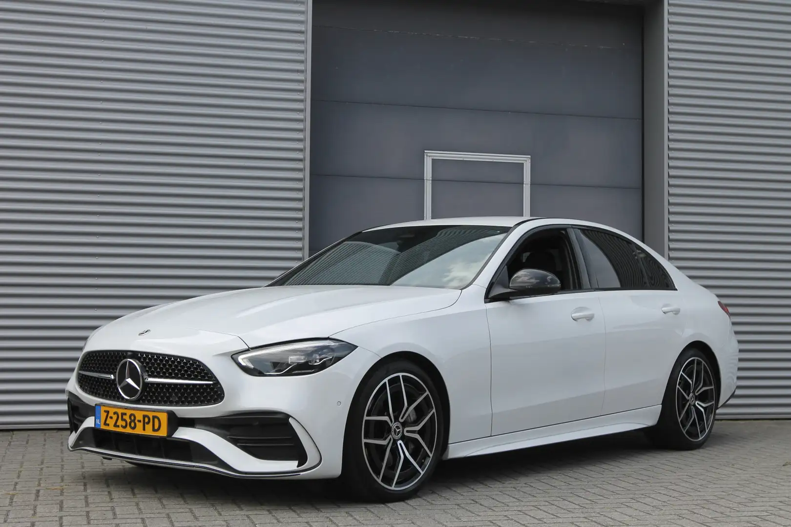 Mercedes-Benz C 180 AMG Line I Aut. I Carplay I Camera I Burmester Wit - 1