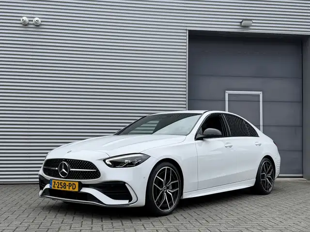 Mercedes-Benz C 180 AMG Line I Aut. I Carplay I Camera I Burmester