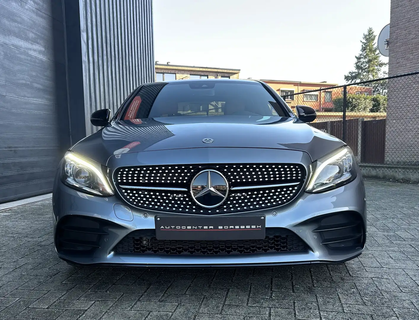 Mercedes-Benz C 160 9G-TRONIC AMG Line Grijs - 2
