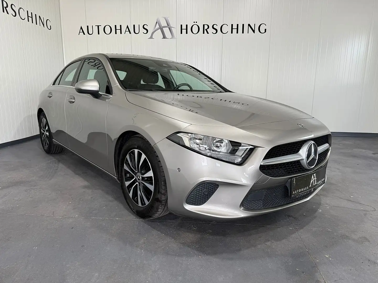 Mercedes-Benz A 180 d Limousine Aut. - 1