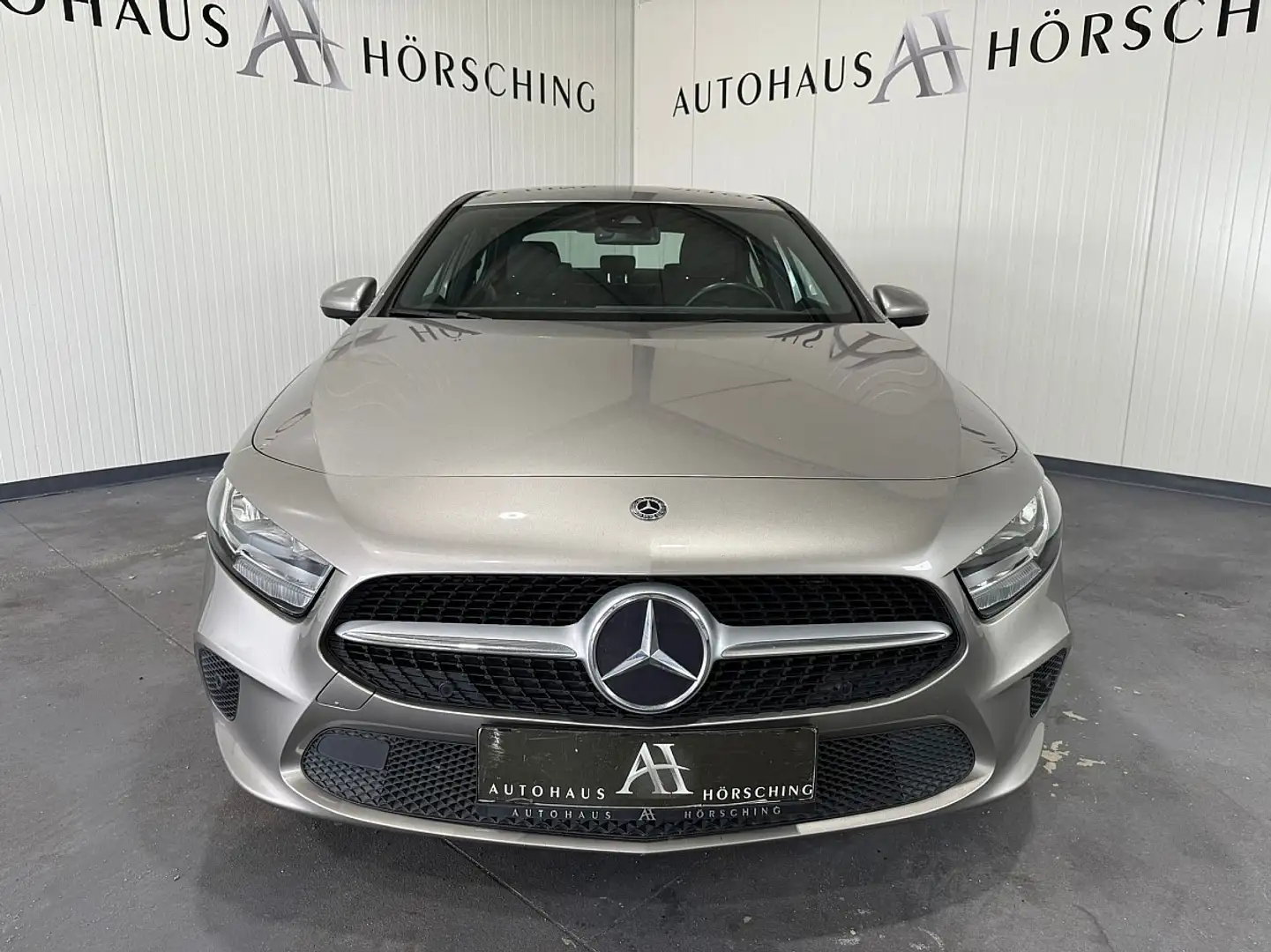 Mercedes-Benz A 180 d Limousine Aut. - 2