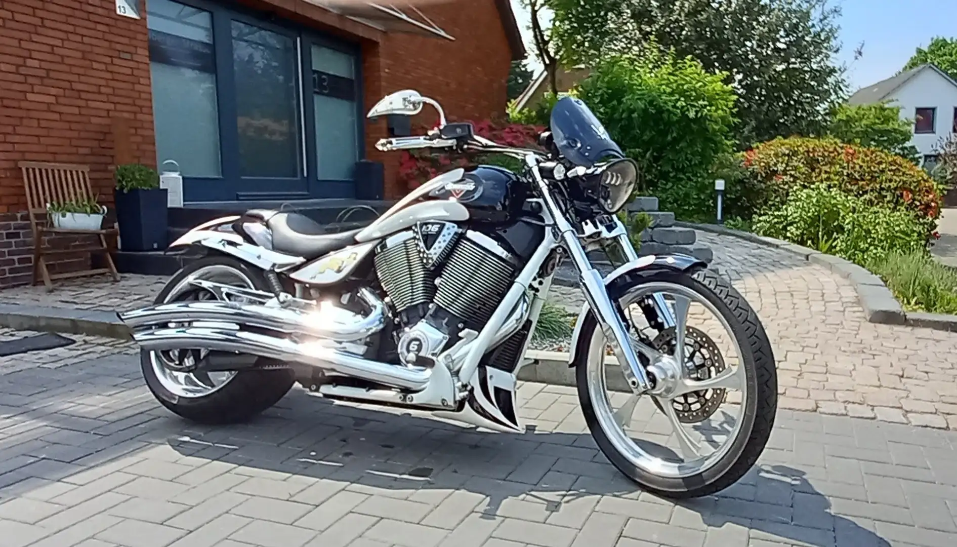 Victory Jackpot Powercruiser Biały - 1