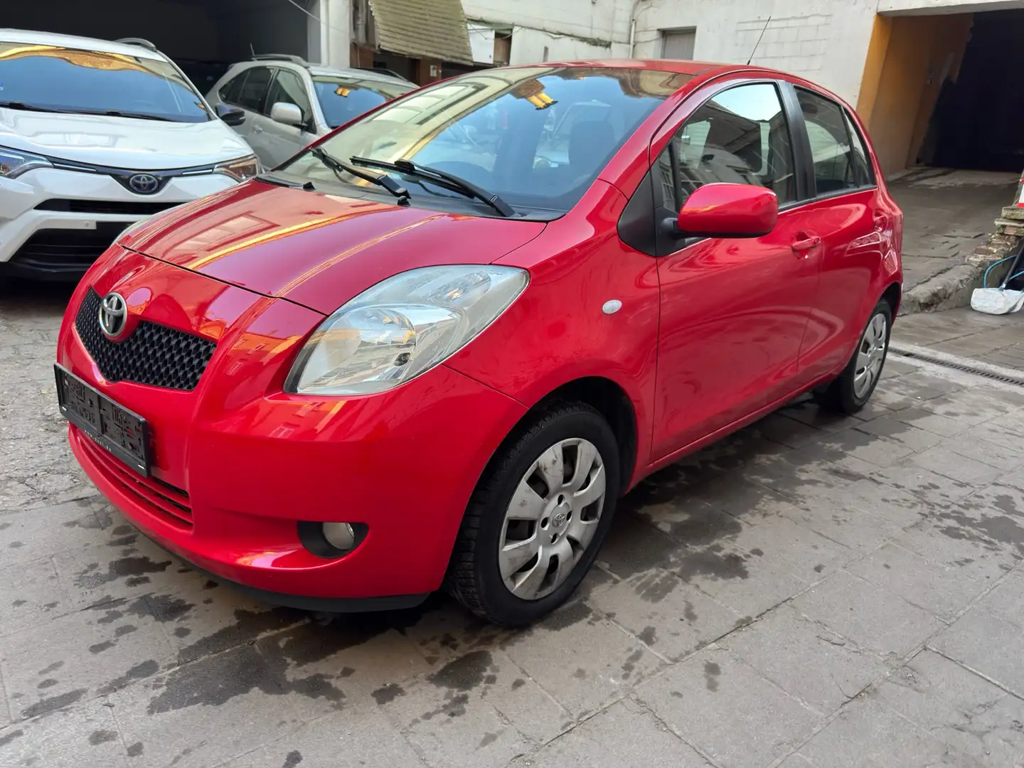 Toyota Yaris 1.0 VVT-i Team - 1