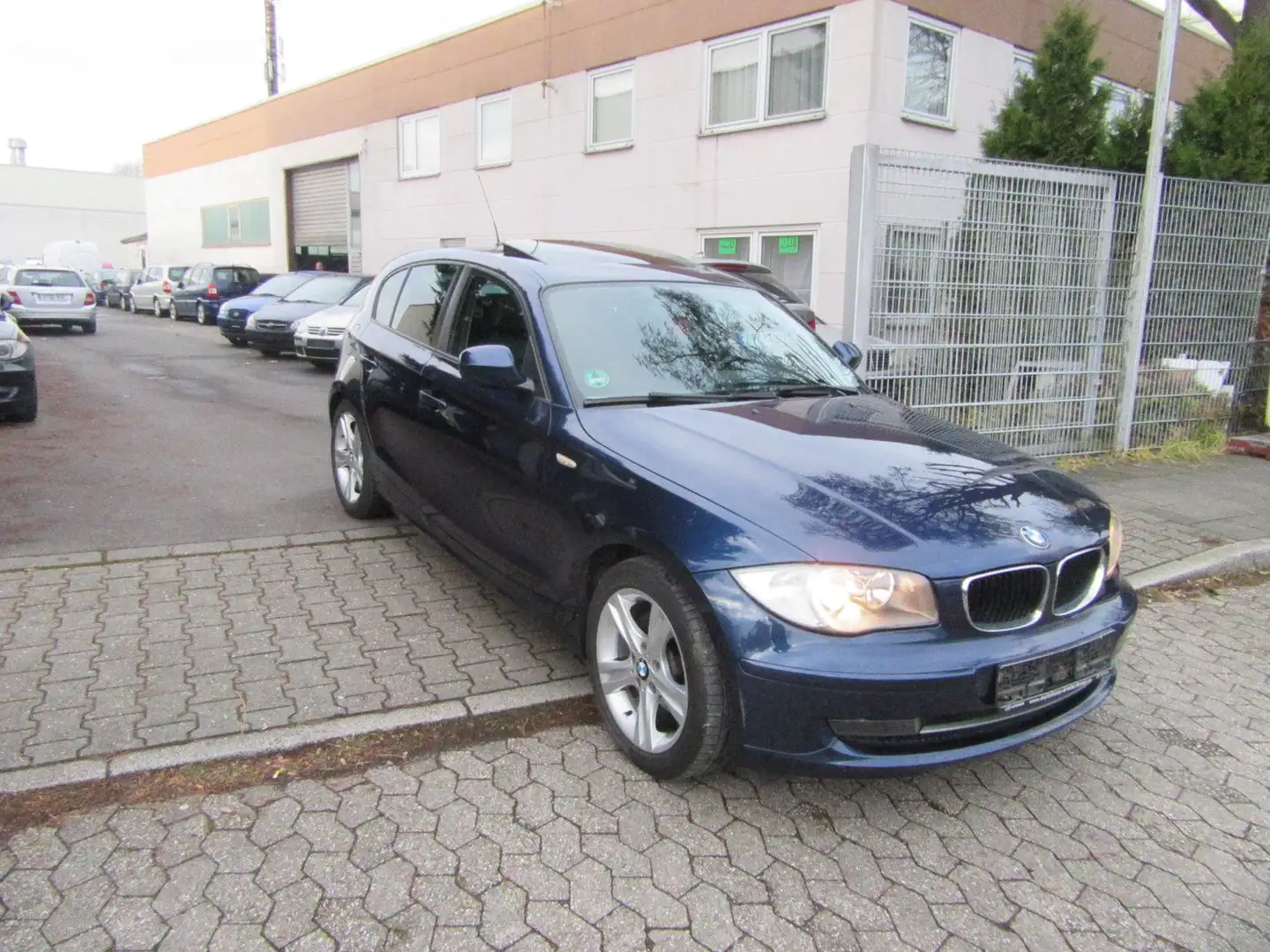BMW 120 Baureihe 1 Lim. 120i Blau - 2