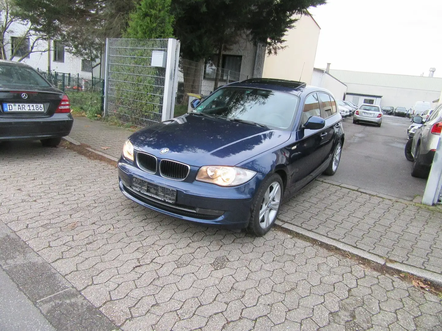 BMW 120 Baureihe 1 Lim. 120i Mavi - 1