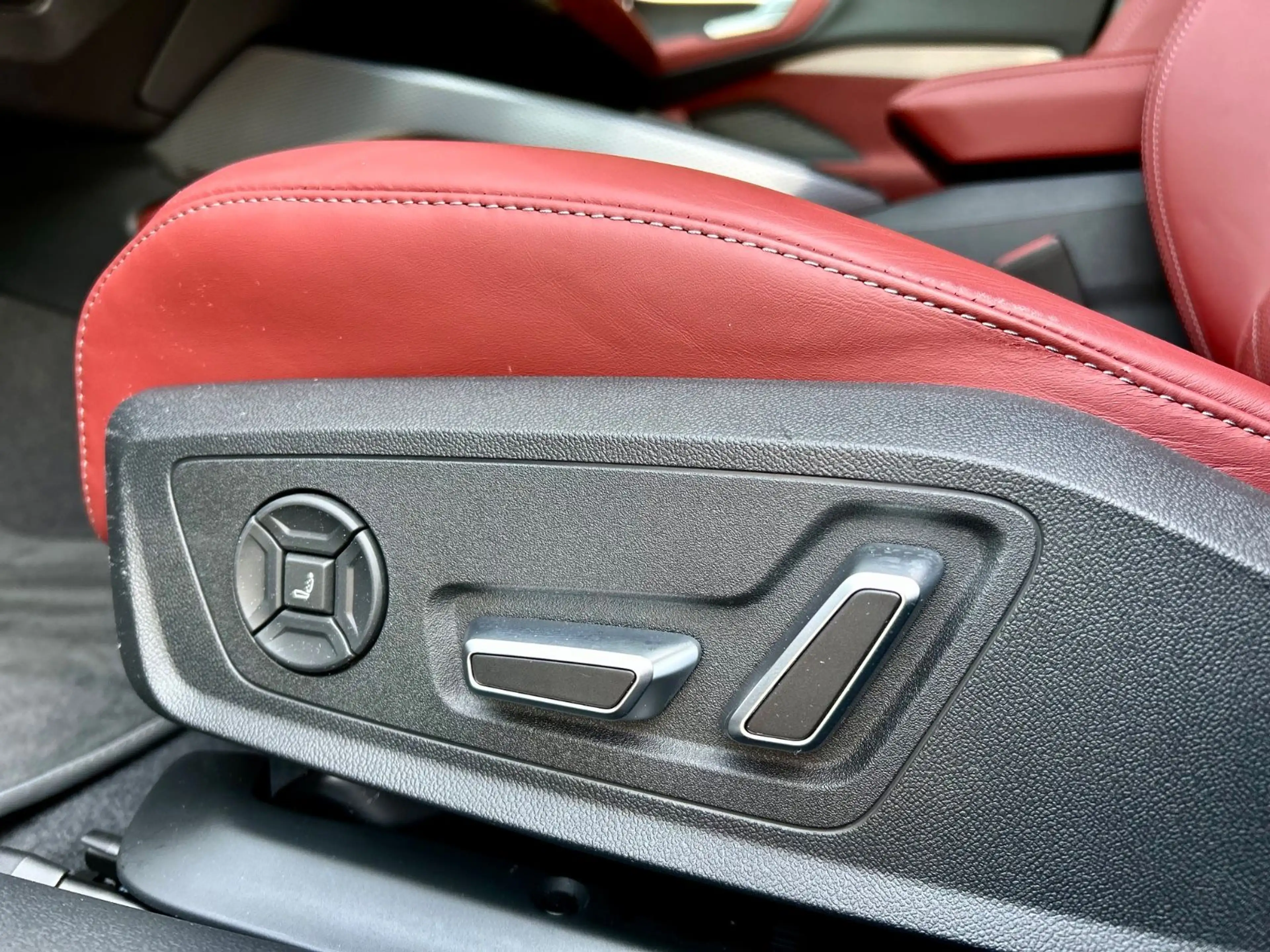 Audi S5 3.0 TFSI quattro *RAUTE-LEDER ROT*1 A ZUSTAND — photo 15