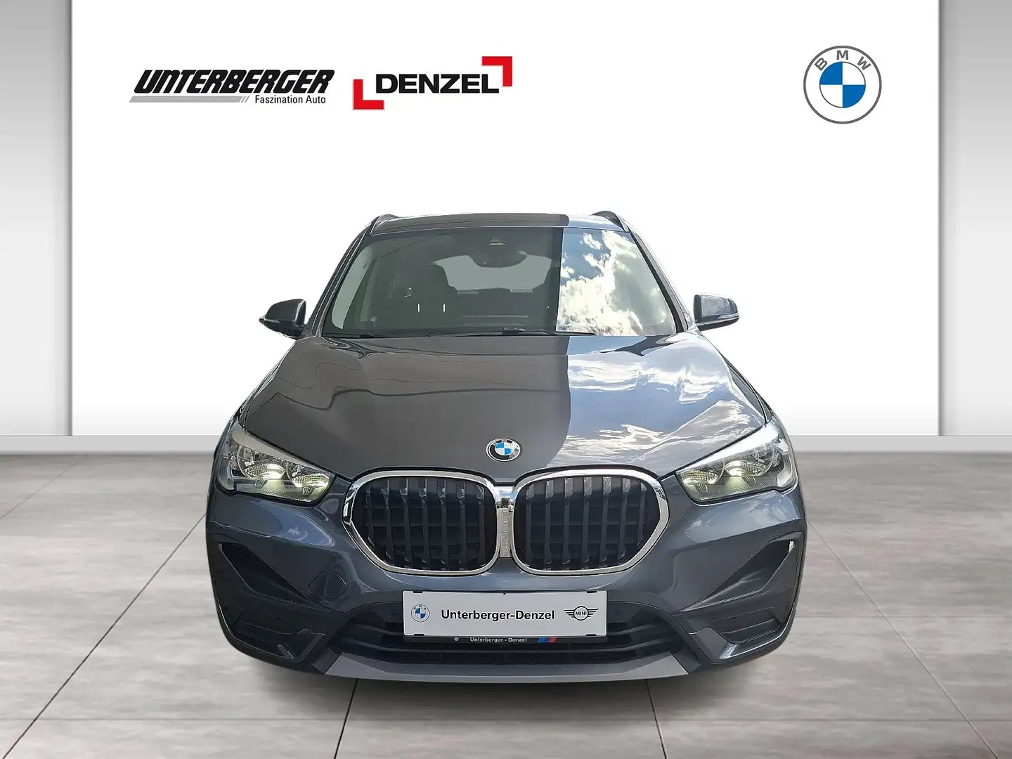 BMW X1 xDrive18d (F48) Advantage Head-Up DAB RFK Grau - 2
