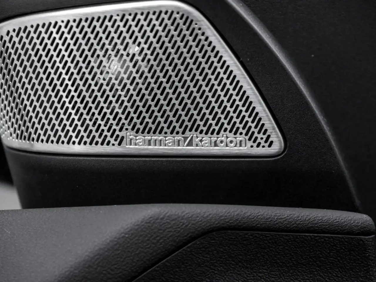 BMW iX3 50 xDrive 21" M Sport DA+ H/K 360°KAM uvm. 12