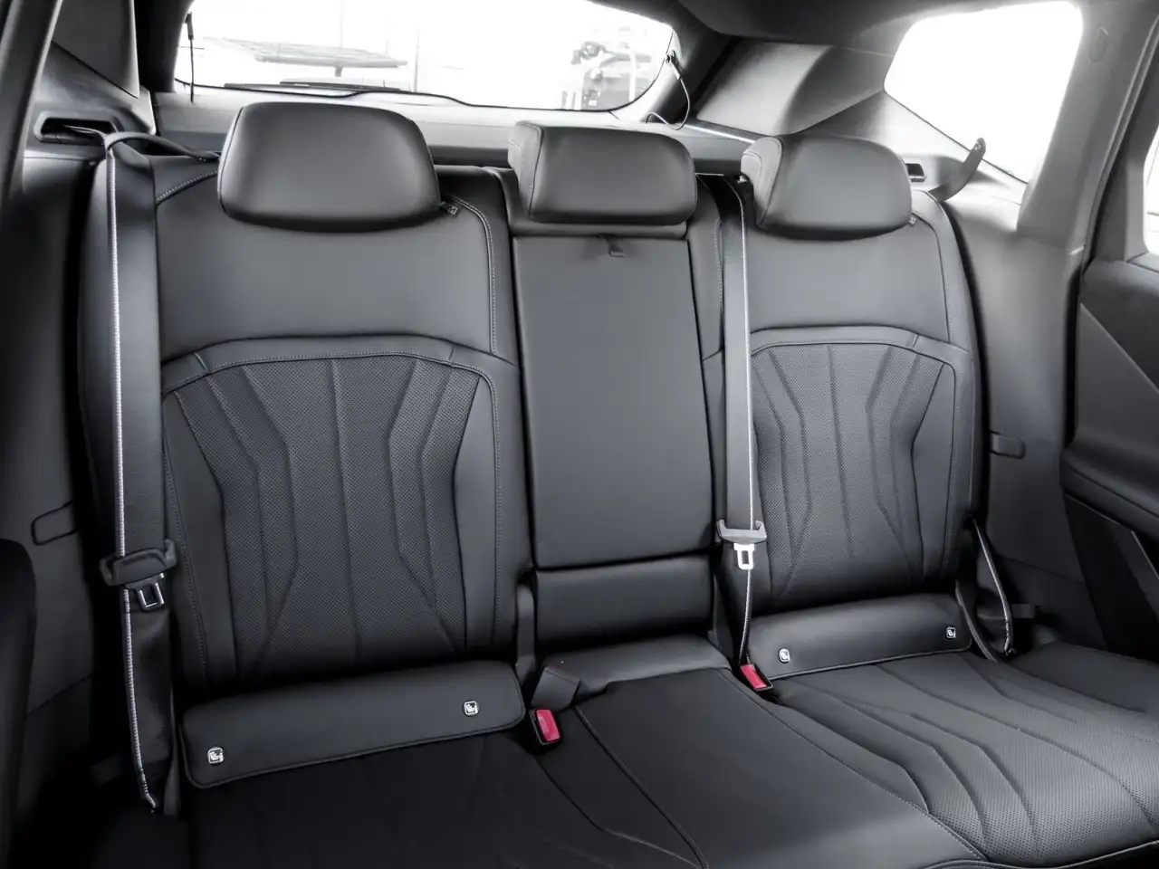 BMW iX3 50 xDrive 21" M Sport DA+ H/K 360°KAM uvm. 4