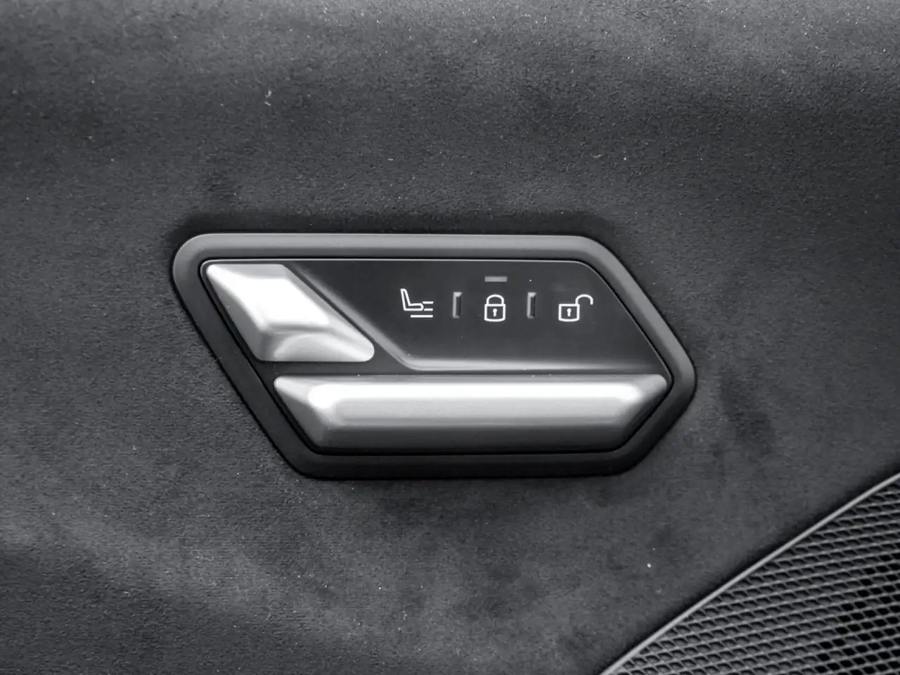 BMW iX3 50 xDrive 21" M Sport DA+ H/K 360°KAM uvm. 14