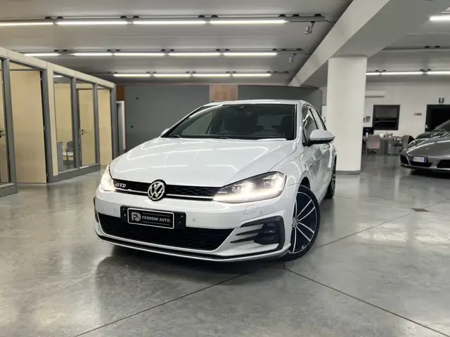 Volkswagen Golf GTD 2.0 TDI 184CV DSG