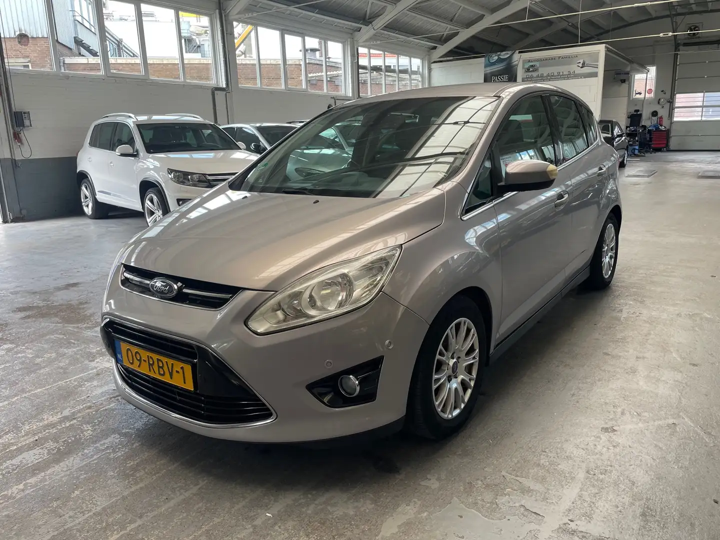 Ford C-Max 1.6 TDCi Titanium Grijs - 1