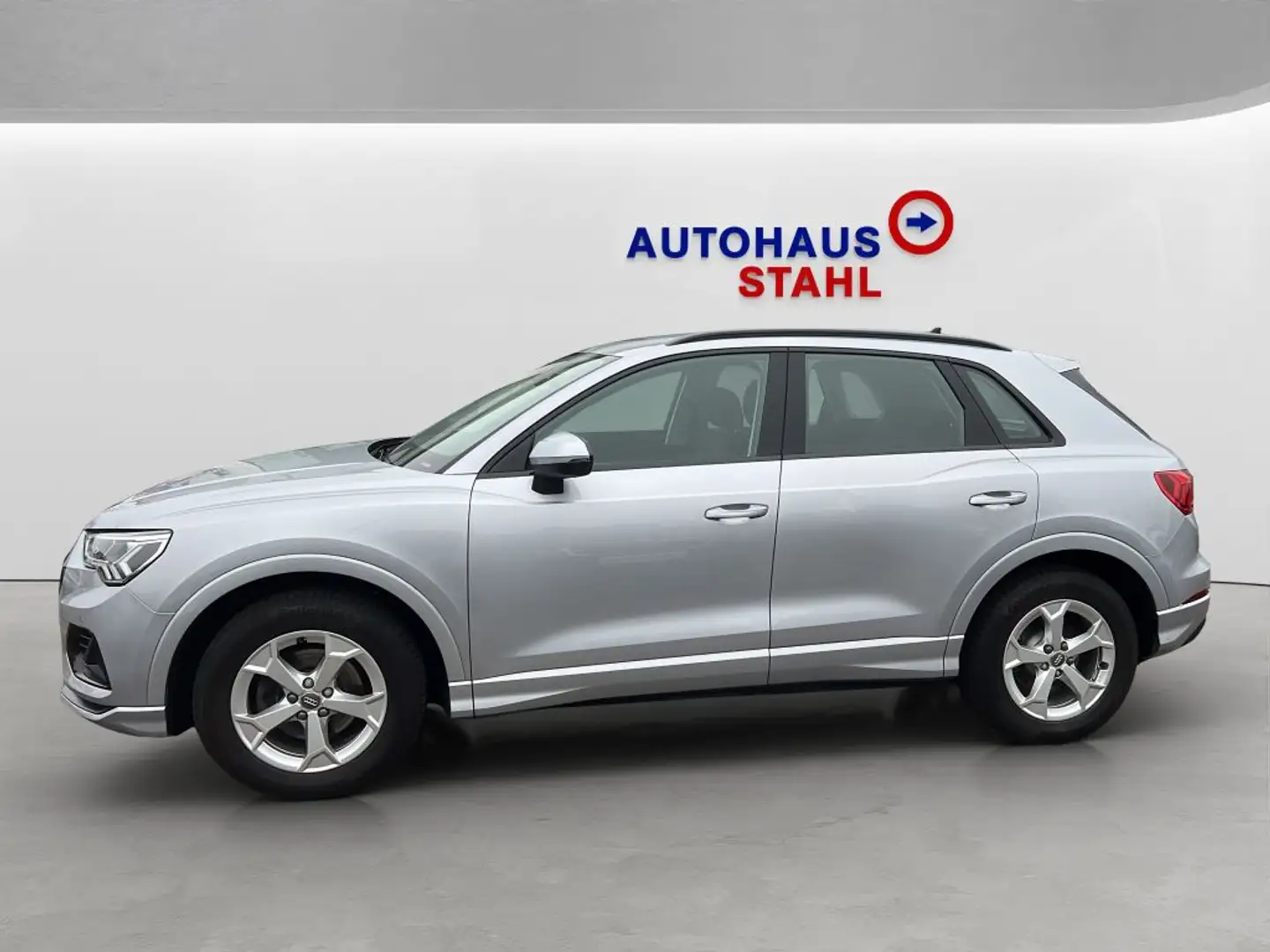 Audi Q3 35 TFSI S tronic advanced Silber - 2