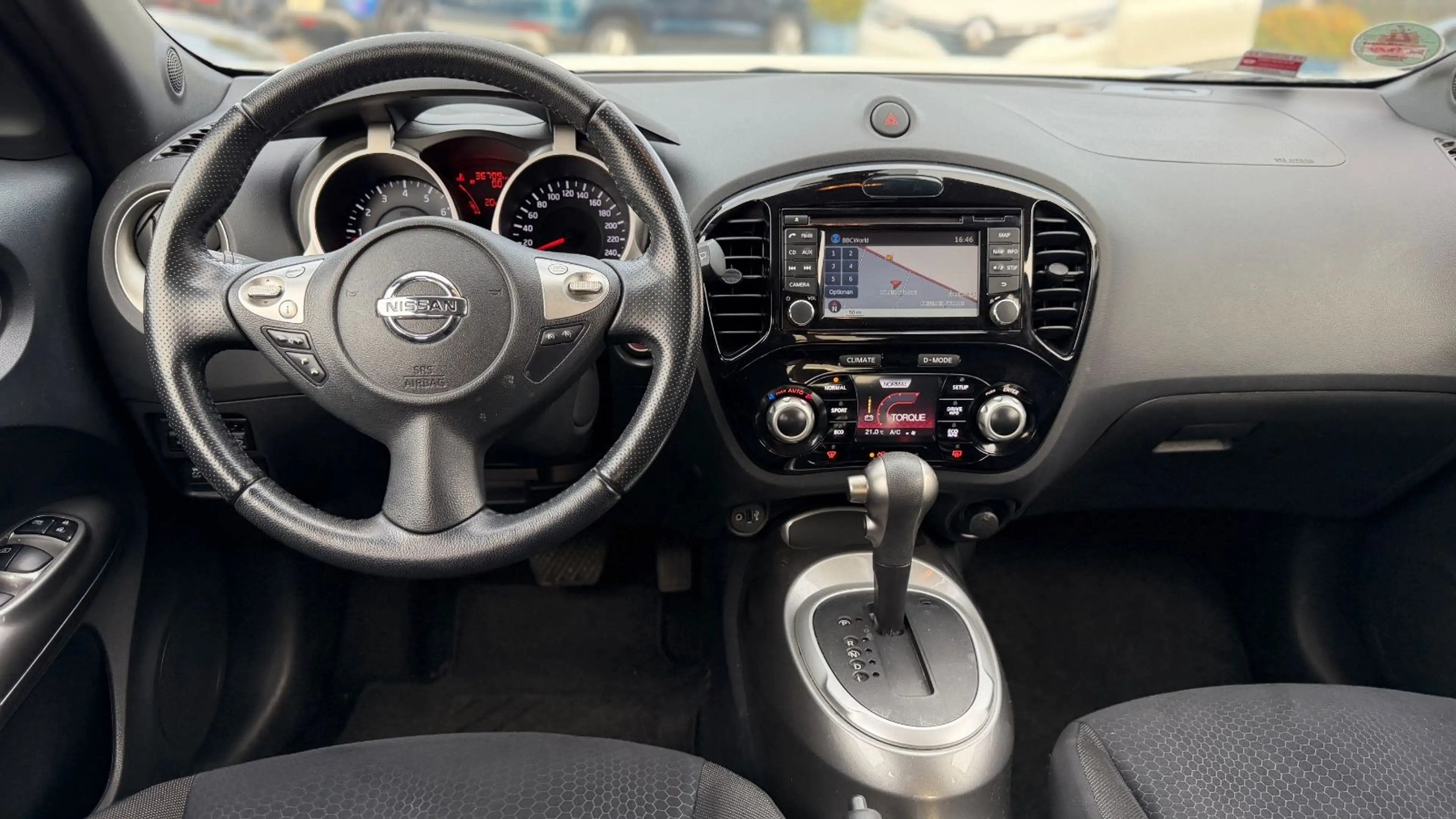 Nissan Juke 1.6 Tekna CVT — photo 10