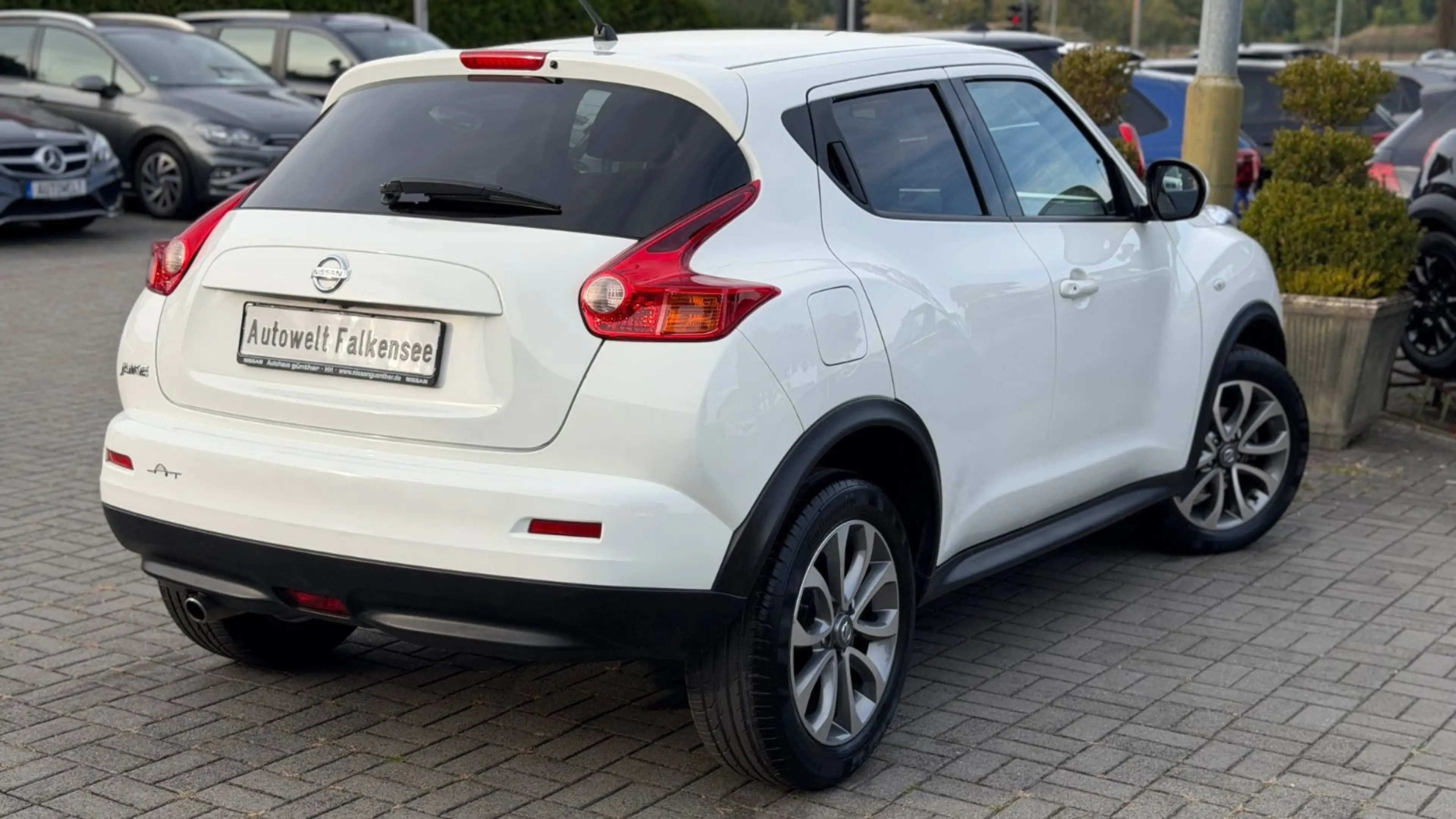 Nissan Juke 1.6 Tekna CVT — photo 6