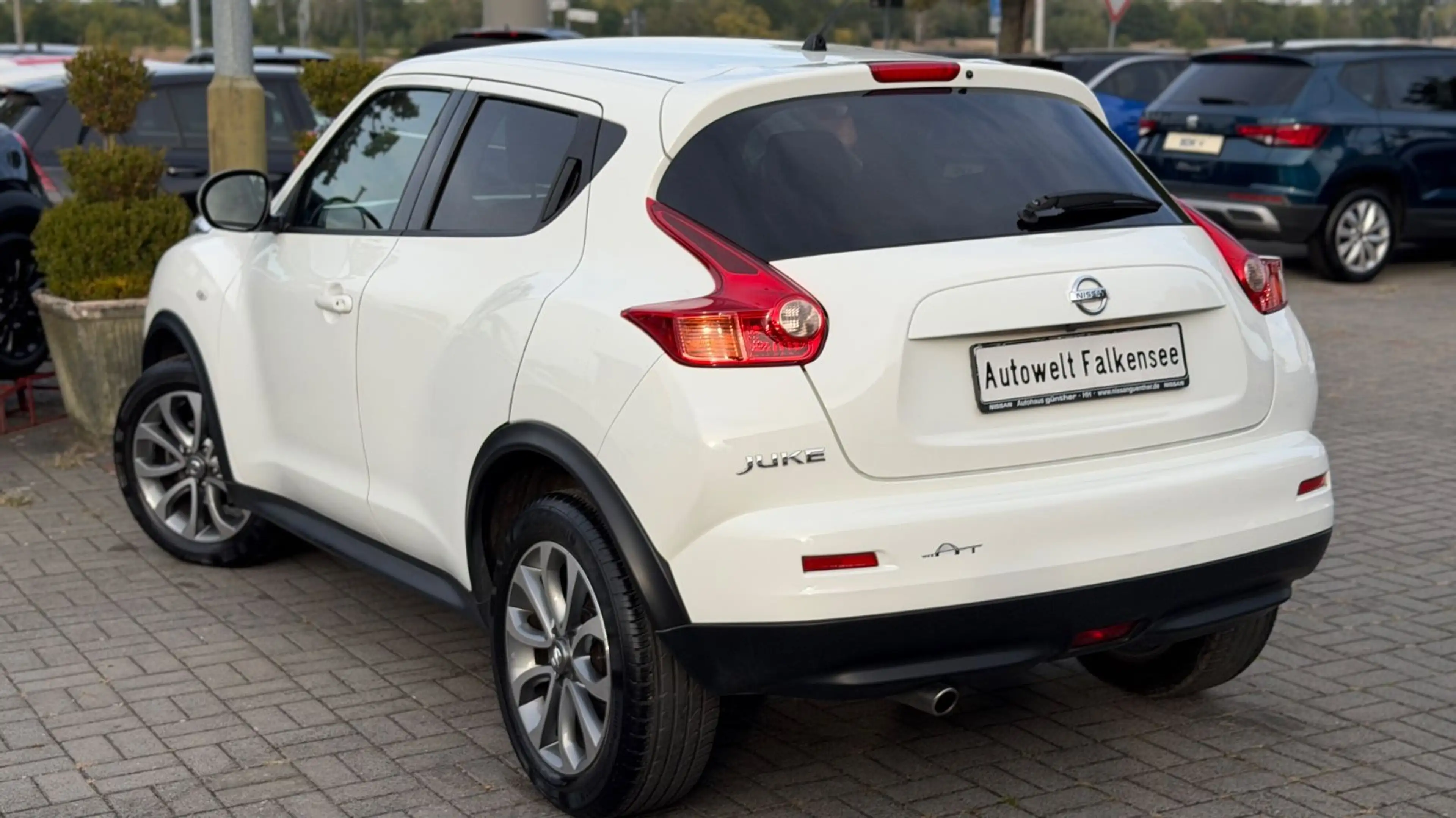 Nissan Juke 1.6 Tekna CVT — photo 5