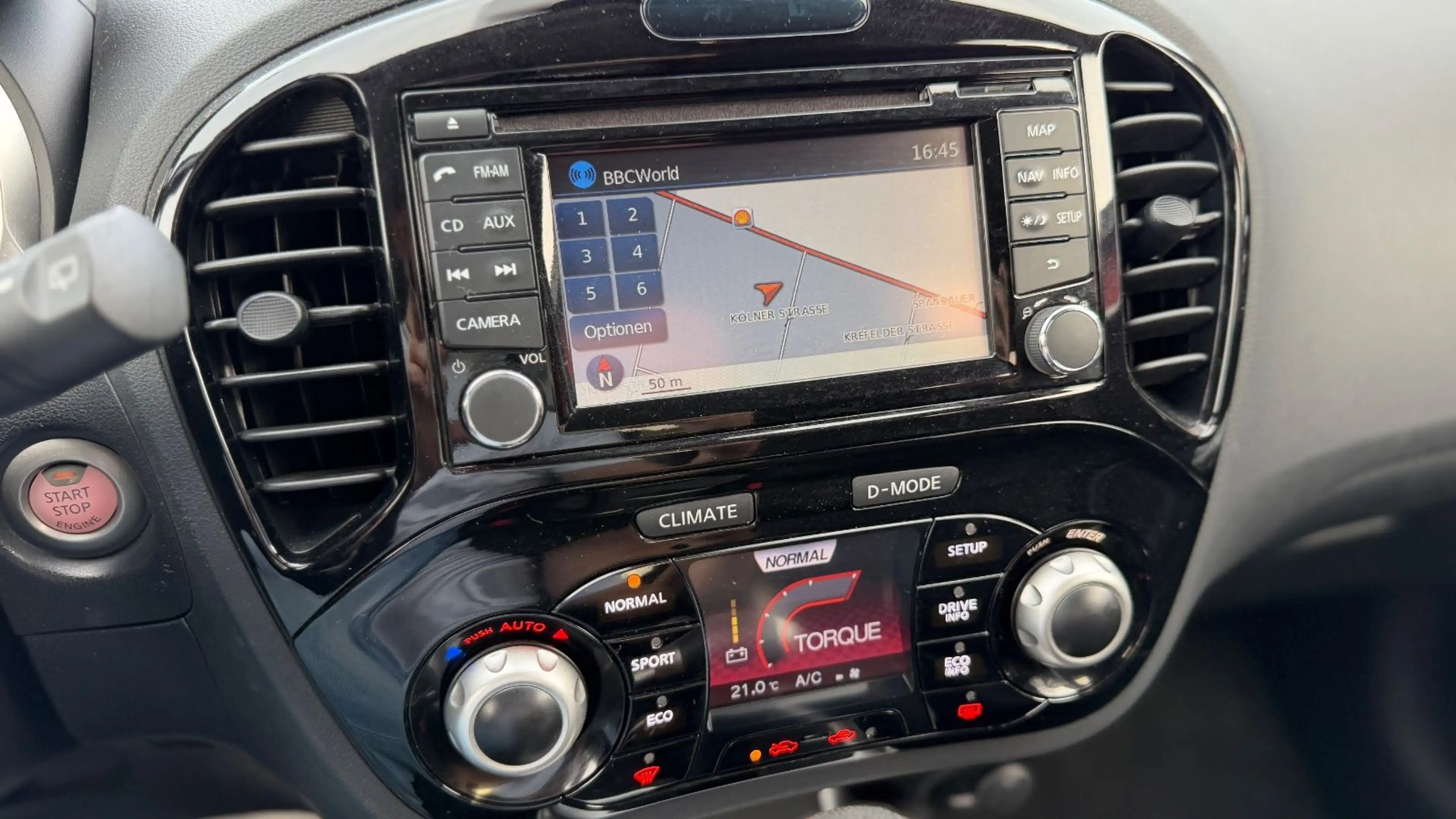 Nissan Juke 1.6 Tekna CVT — photo 11