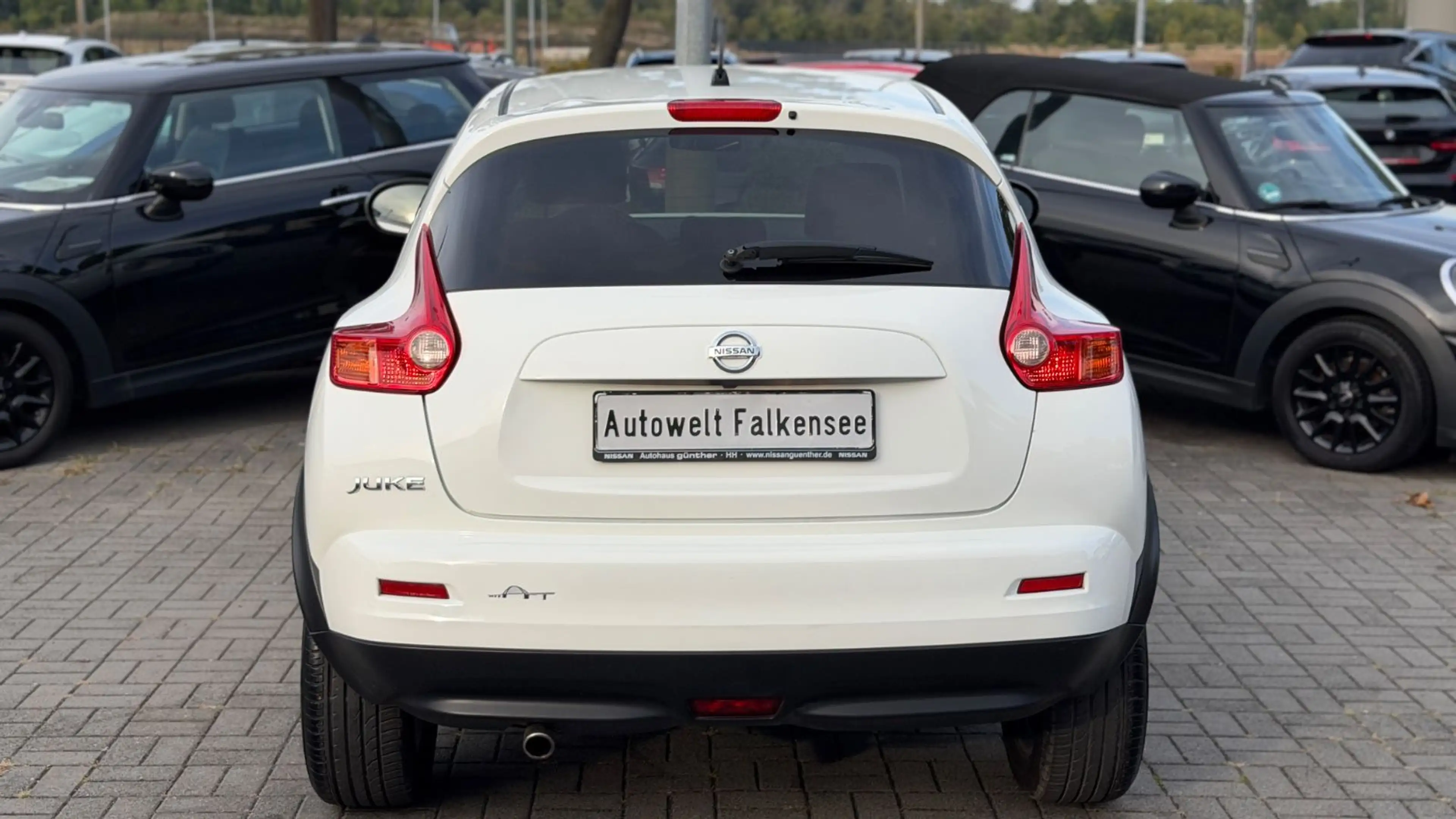 Nissan Juke 1.6 Tekna CVT — photo 8