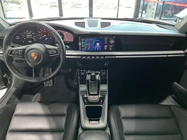 Porsche 911 view 15