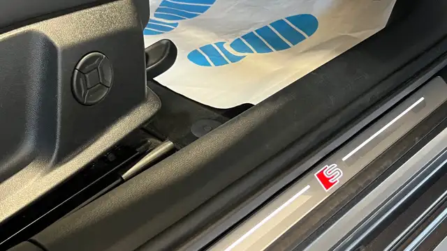 Audi A6 Avant 40TDI quattro s-line ACC AHK Matrix Virtual Ansicht 36