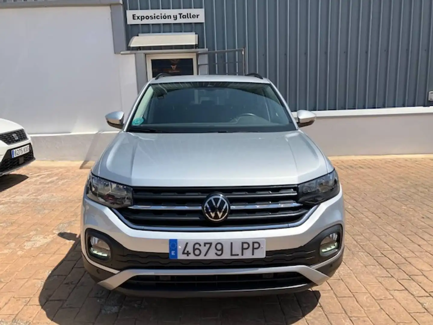 Volkswagen T-Cross 1.0 TSI Advance 81kW Plateado - 2