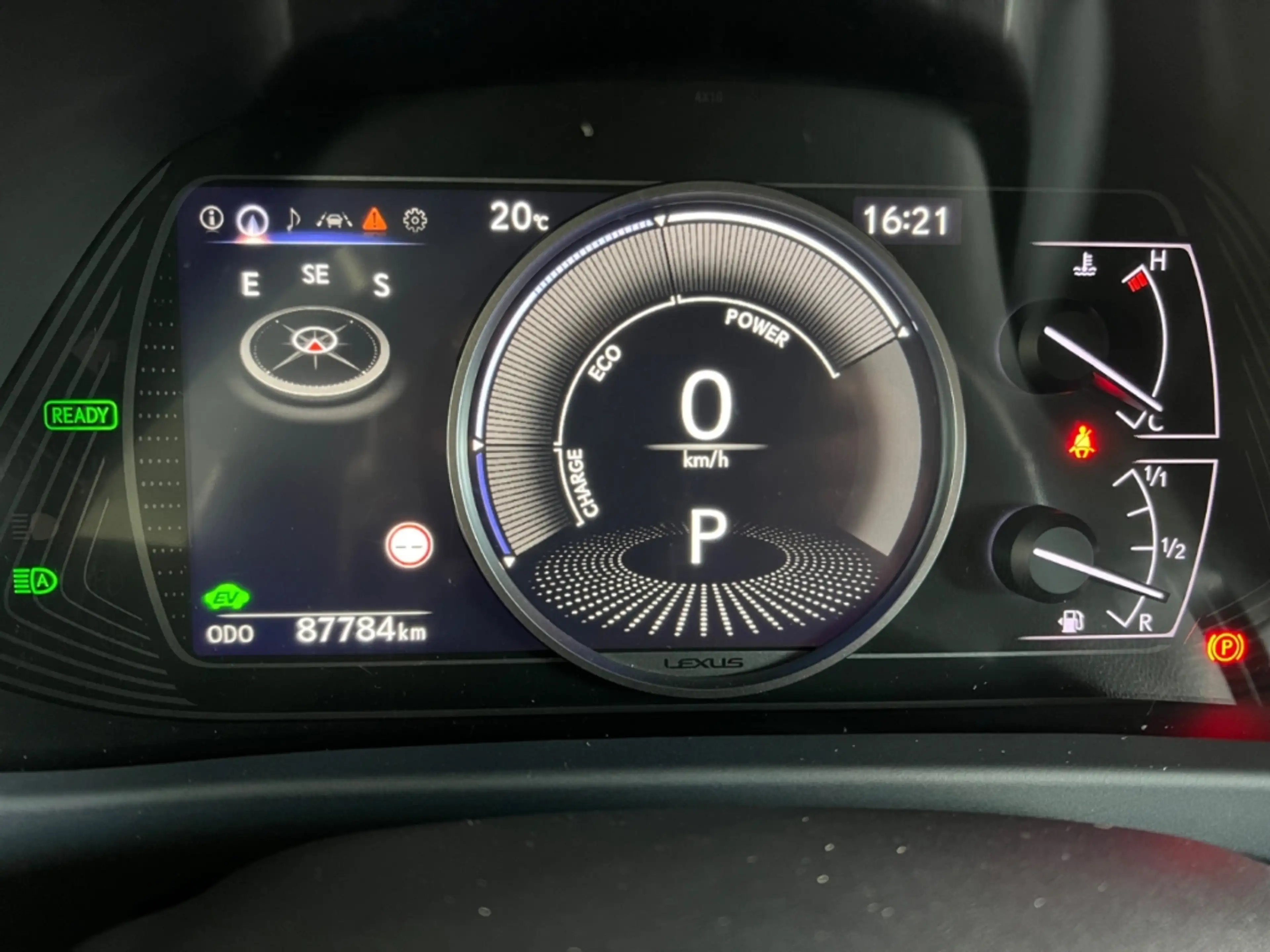 Lexus UX 250h Launch Edition *Bi-LED*ACC*CAM*SHZ*Navi* — photo 14
