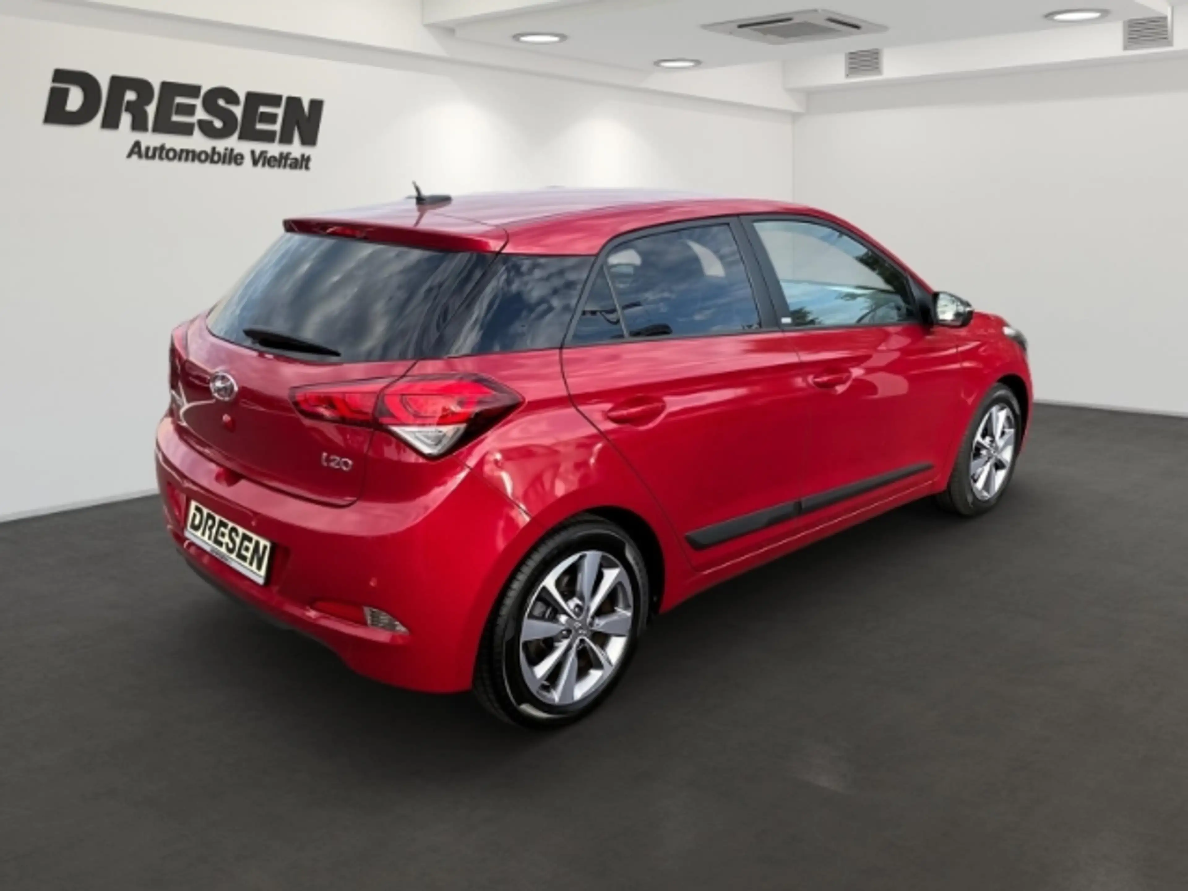 Hyundai i20 Passion Navi/Kamera/Sitzheizung/Klima — photo 3