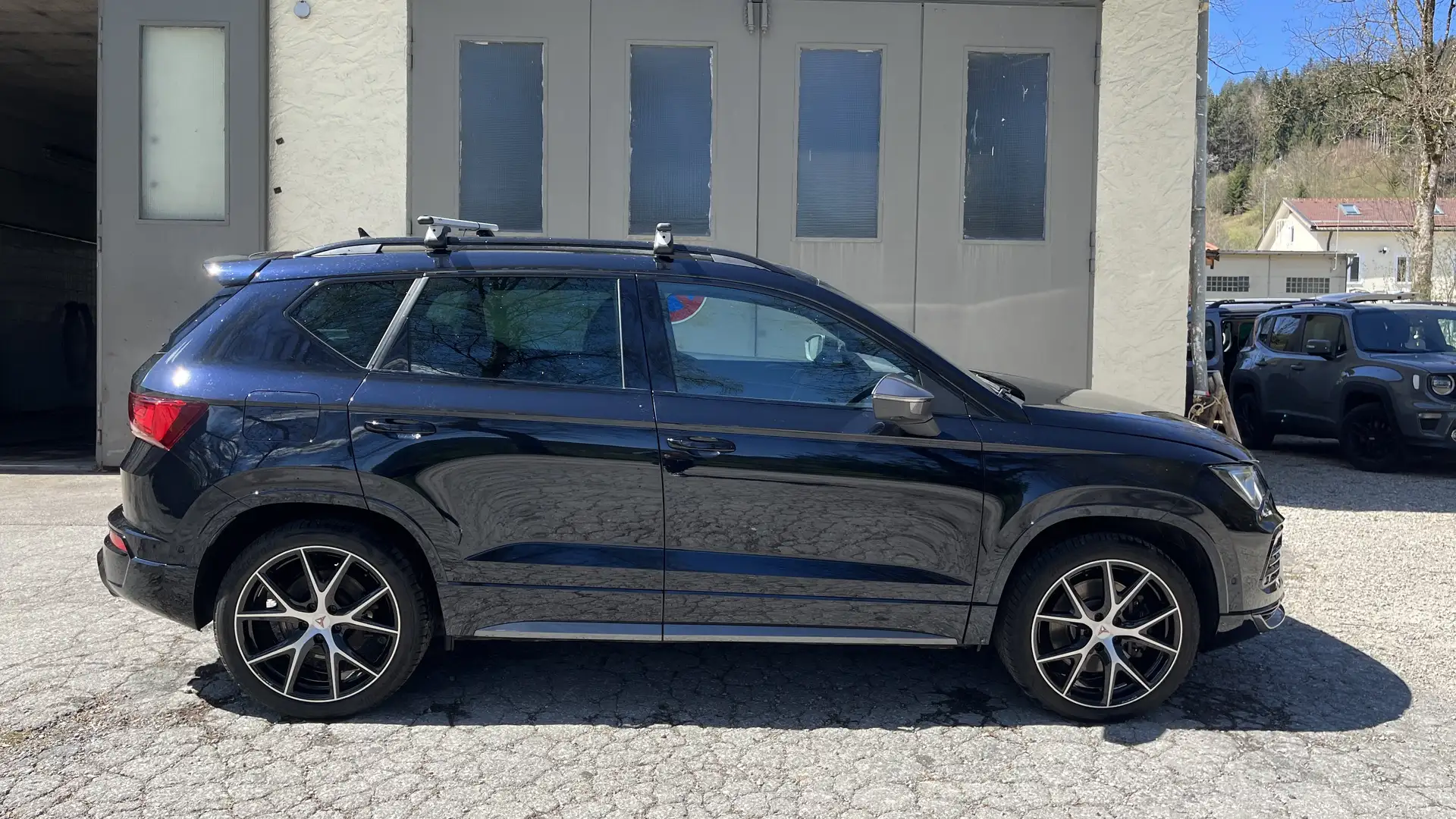 CUPRA Ateca Basis 4Drive Schwarz - 2