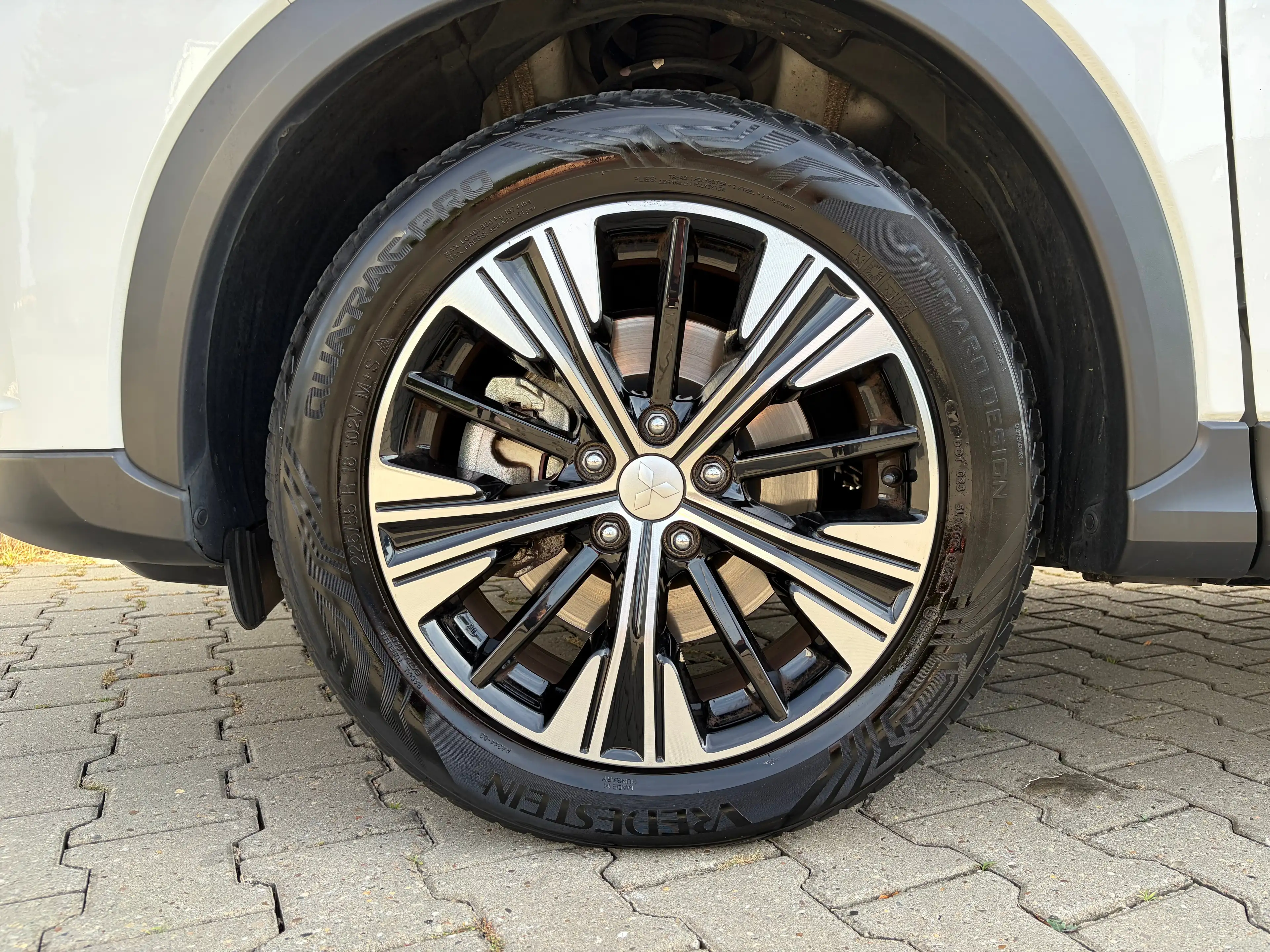 Mitsubishi Eclipse Cross 1.5 DI-T Intense | Trekhaak 1600kg geremd | Voorst — photo 35