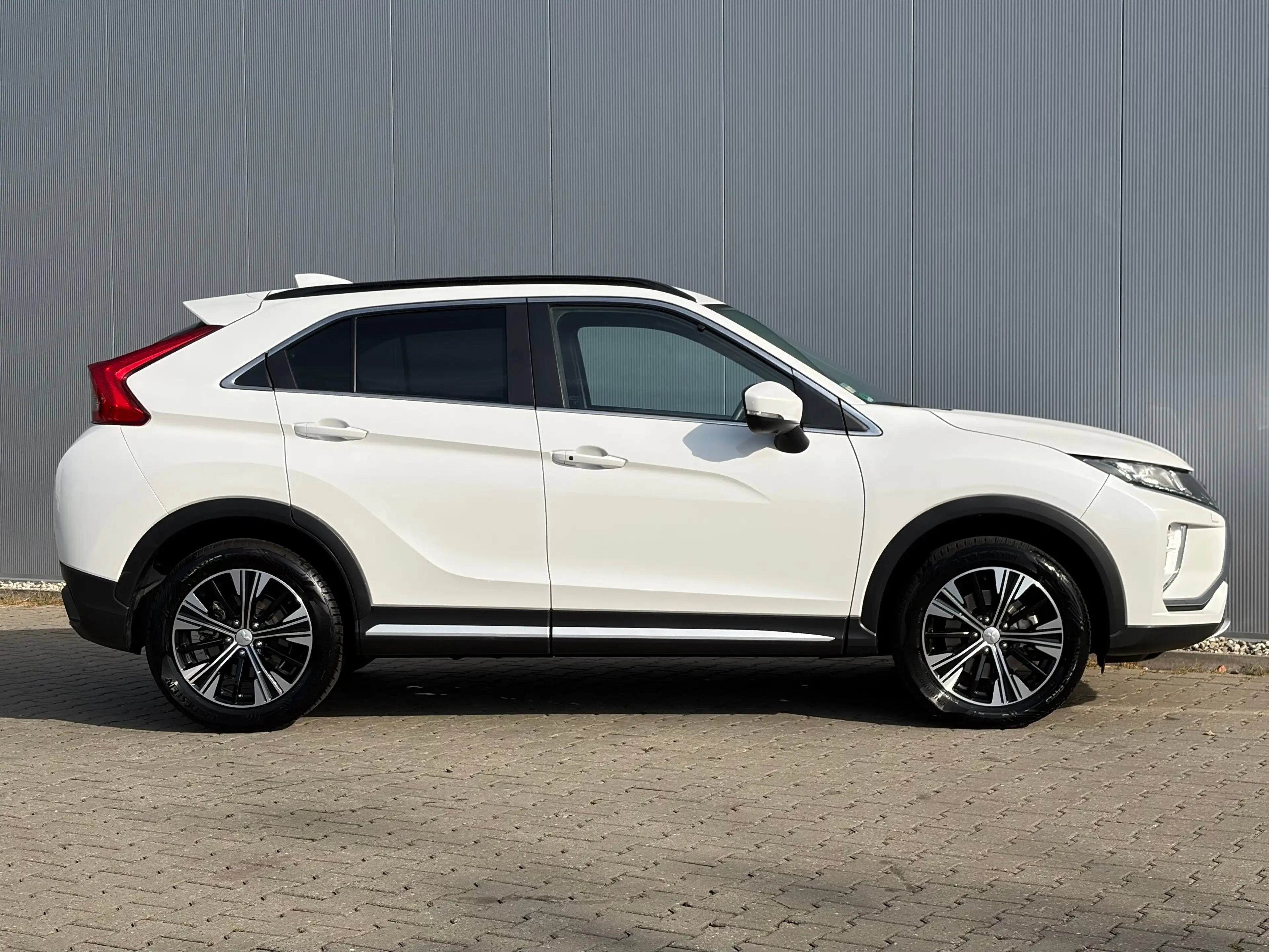 Mitsubishi Eclipse Cross 1.5 DI-T Intense | Trekhaak 1600kg geremd | Voorst — photo 43