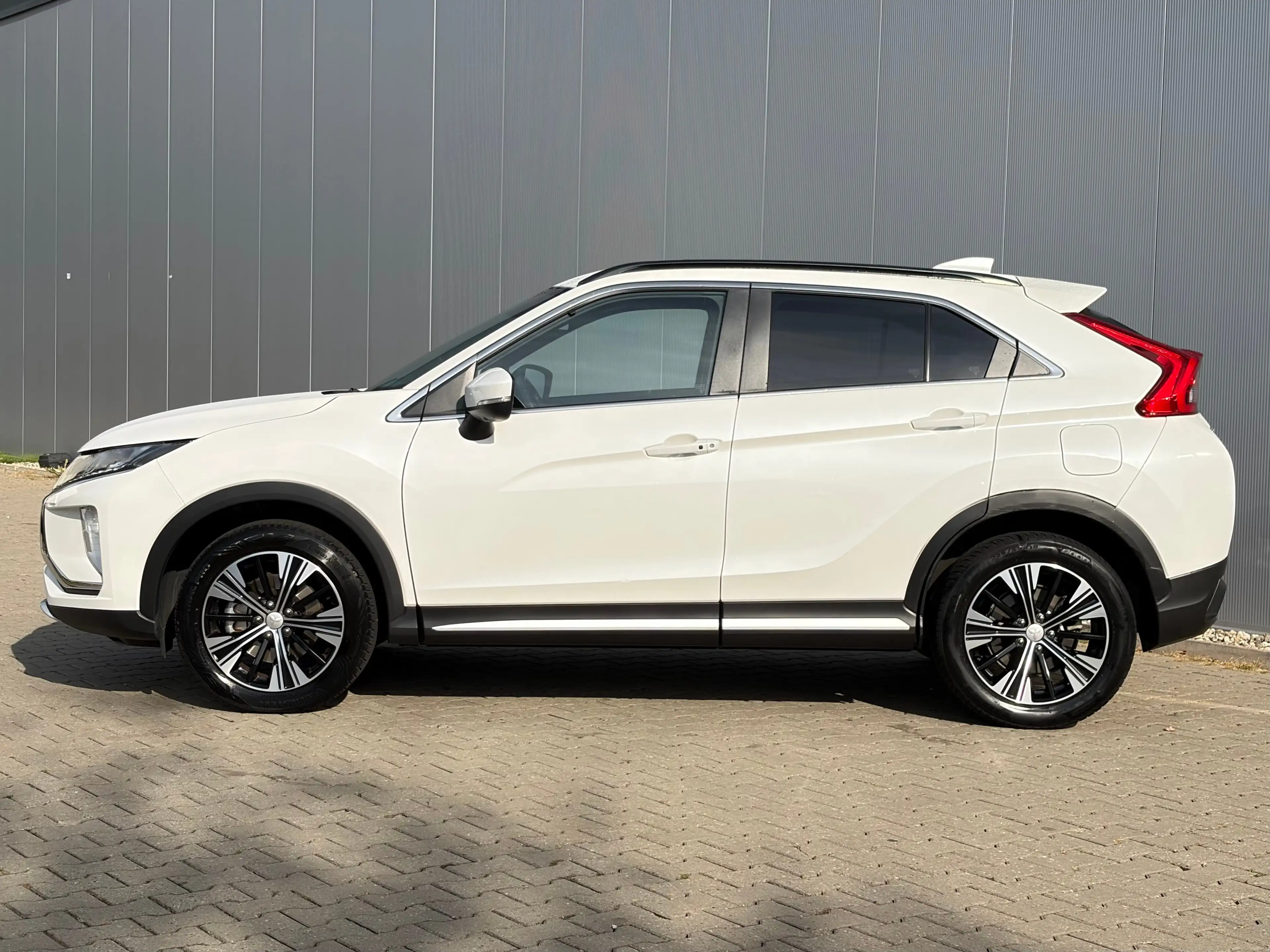 Mitsubishi Eclipse Cross 1.5 DI-T Intense | Trekhaak 1600kg geremd | Voorst — photo 38