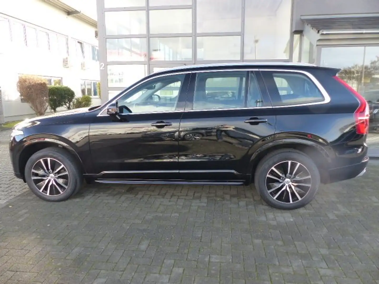 Volvo XC90 Momentum Pro B5 AWD Aut.7-Sitzer EU6d*LEDER*NAVI* Schwarz - 2