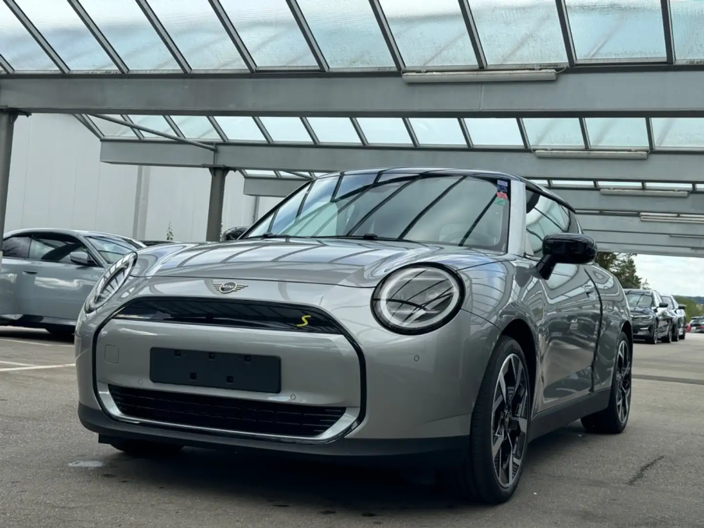 MINI Cooper SE Classic Trim Paket M 18-Zoll/HUD/PANOD Argintiu - 2