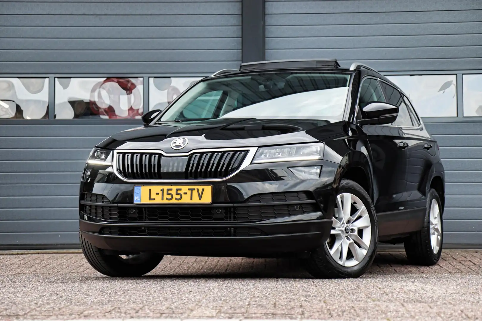 Skoda Karoq 1.5 TSI ACT Edition Plus /LED/PANODAK/KEYLESS/CAME Negro - 1