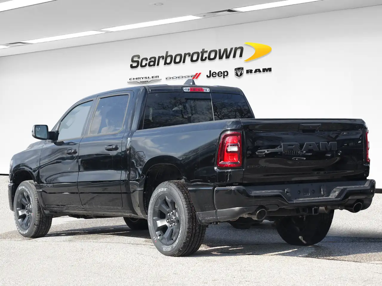 RAM 1500 снимка RAM 1500