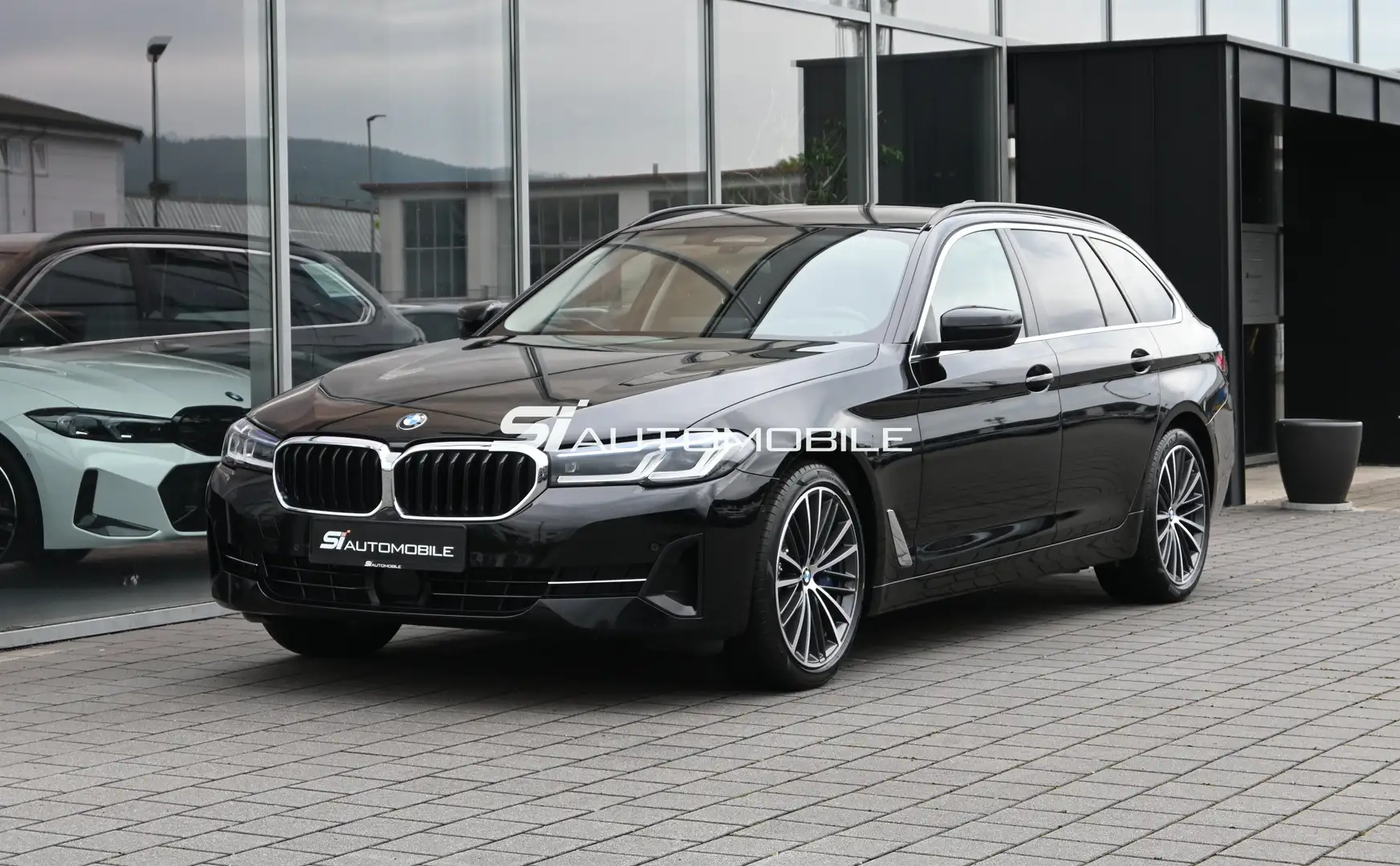 BMW 540 d xDr Touring *AD.DRIVE*ACC*AHK*STHZG*UVP 103T€ Siyah - 1