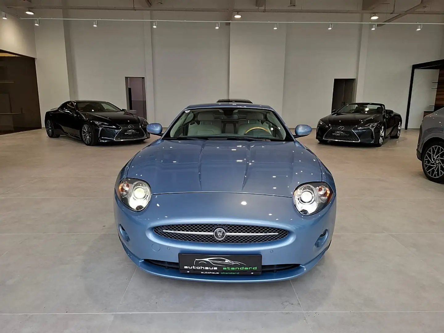 Jaguar XK8 XK 4,2 V8 Coupé **Top gepflegt** Bleu - 2