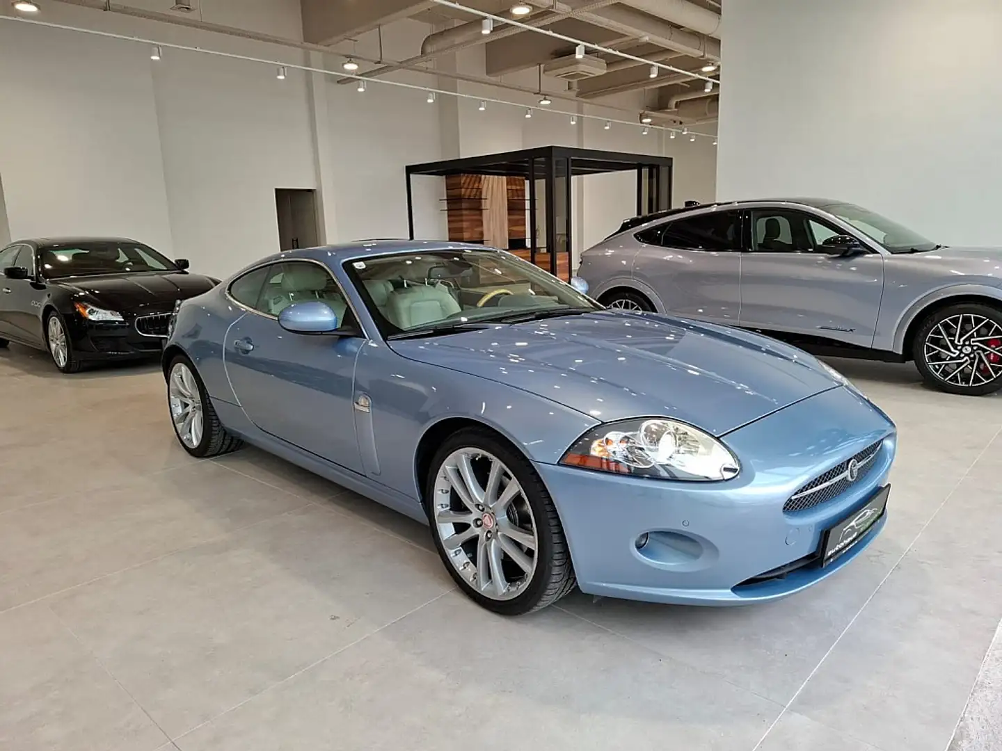 Jaguar XK8 XK 4,2 V8 Coupé **Top gepflegt** Bleu - 1