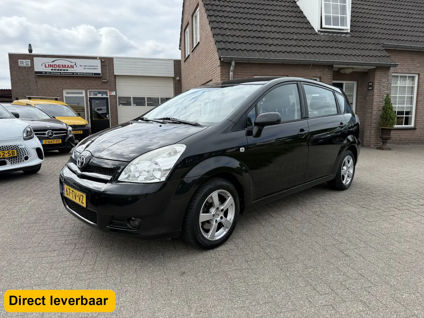Toyota Verso 1.8 VVT-i Automaat 7-Pers Navigatie Airco Org. Ned Zwart - 1