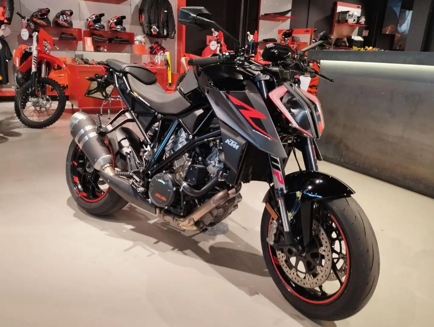 KTM 1290 Super Duke R R Arancione - 2